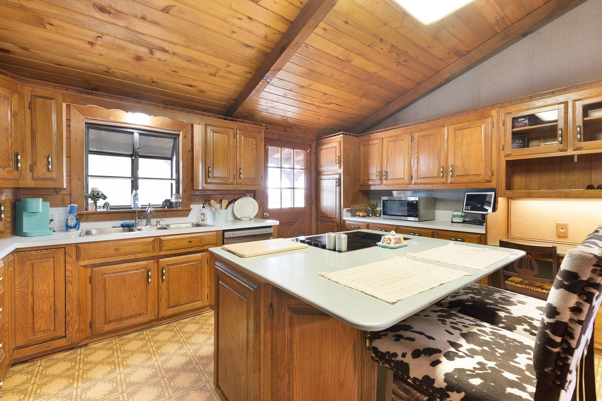 124 Old Mission Rd, Kempner, TX 76539