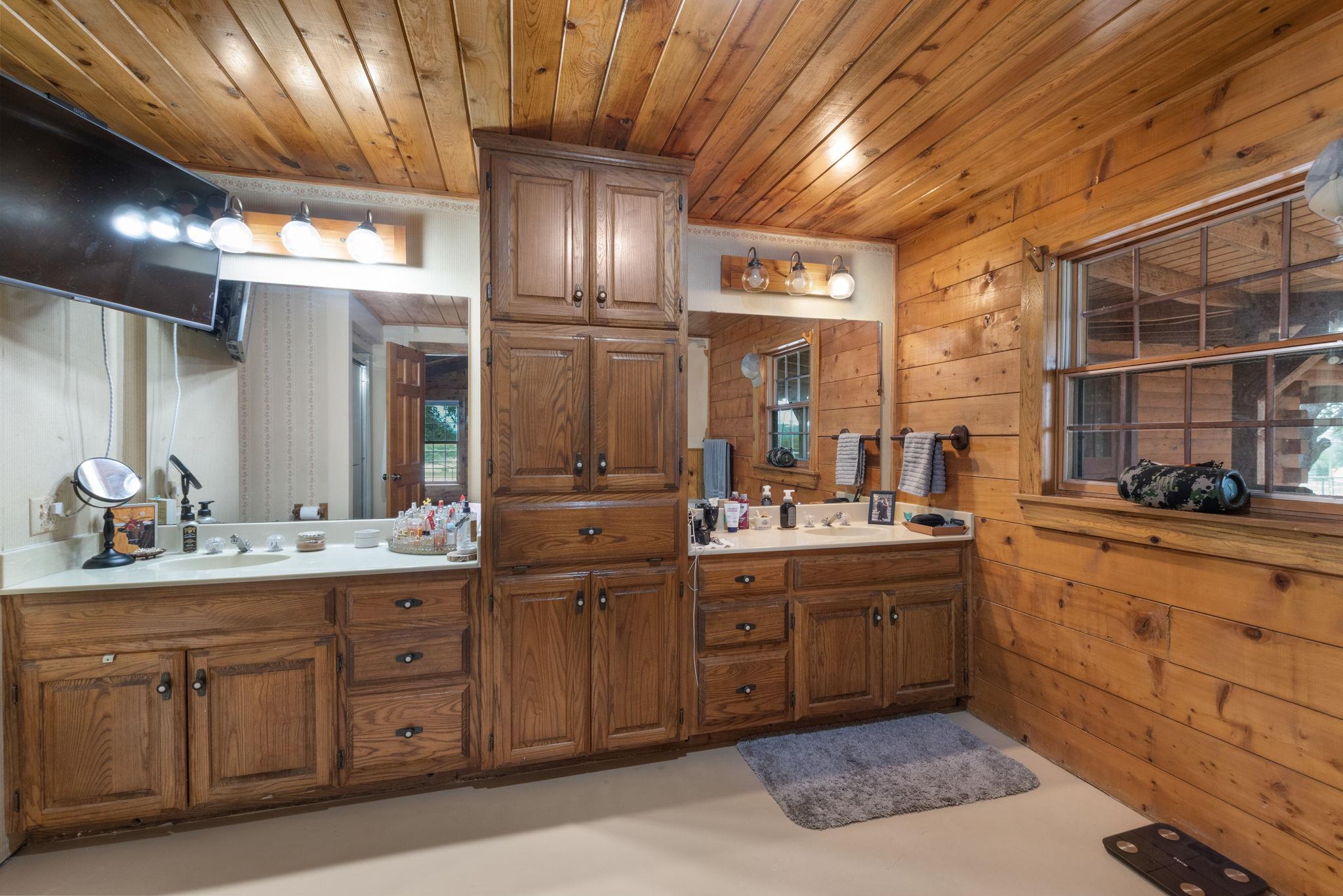 124 Old Mission Rd, Kempner, TX 76539