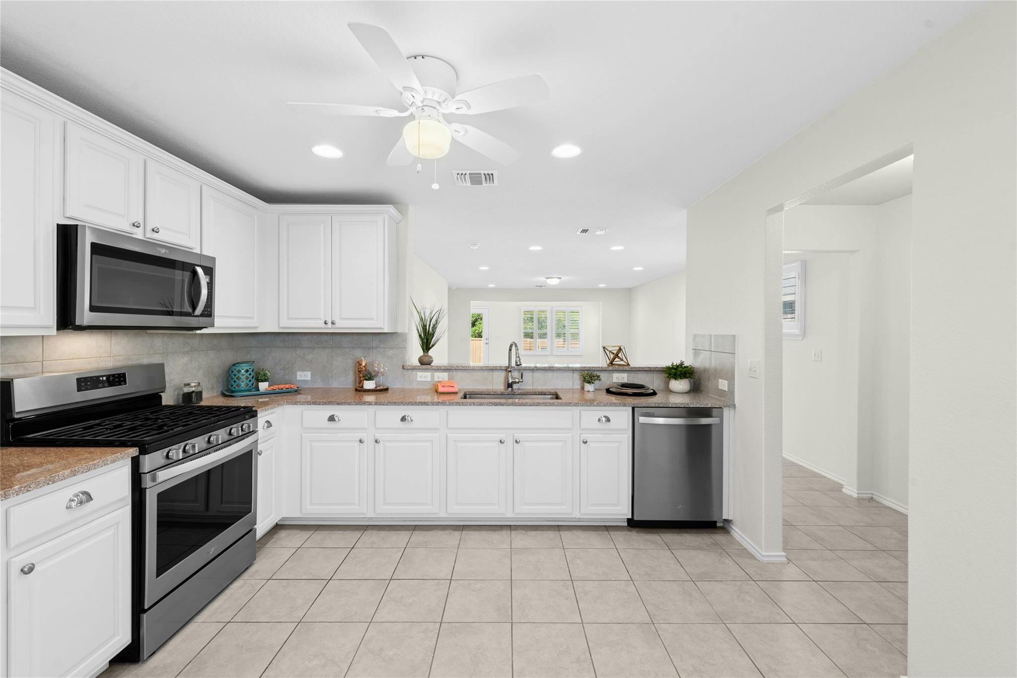 517 Rockport St, Georgetown, TX 78633