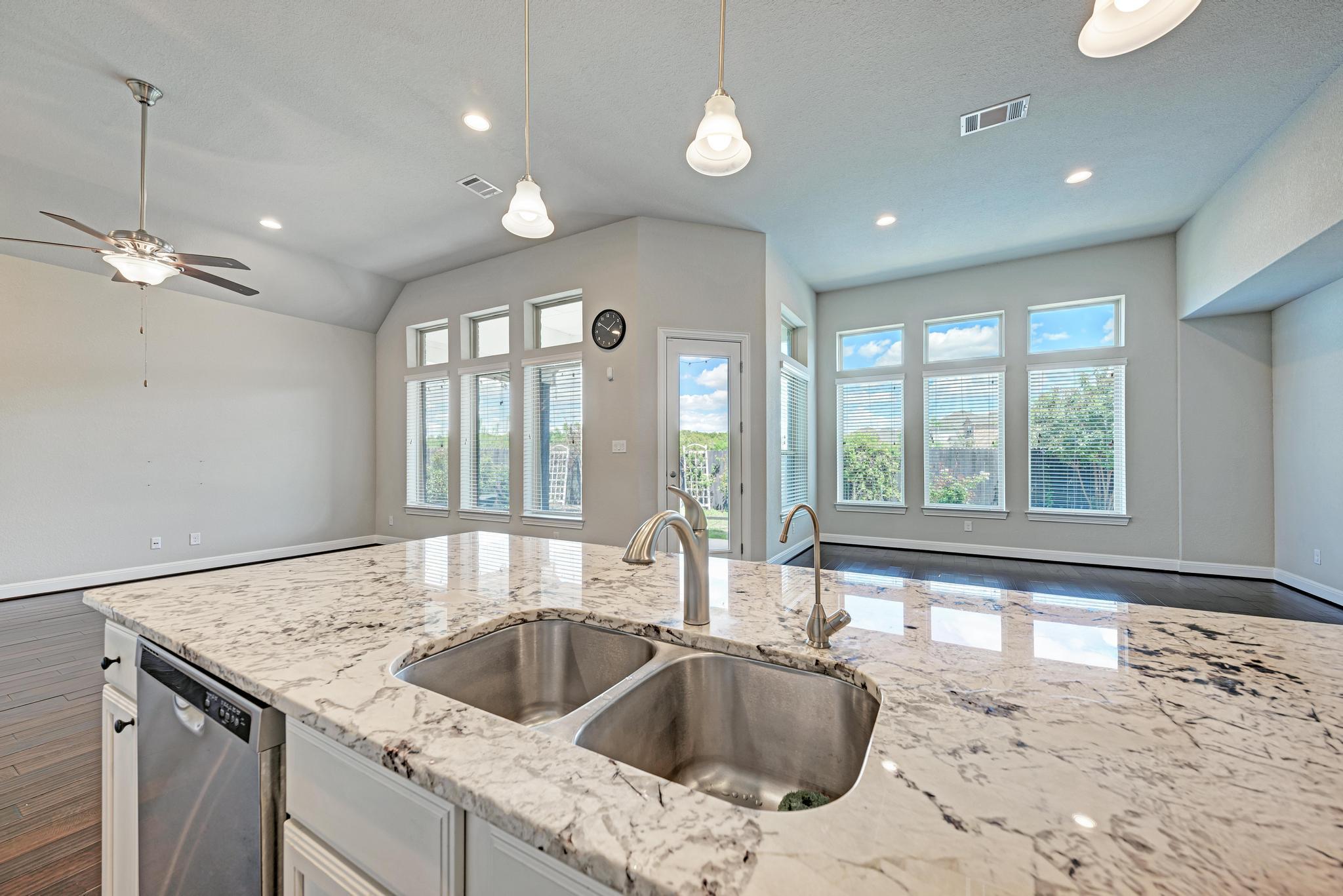 2416 Echo Park Dr, Leander, TX 78641