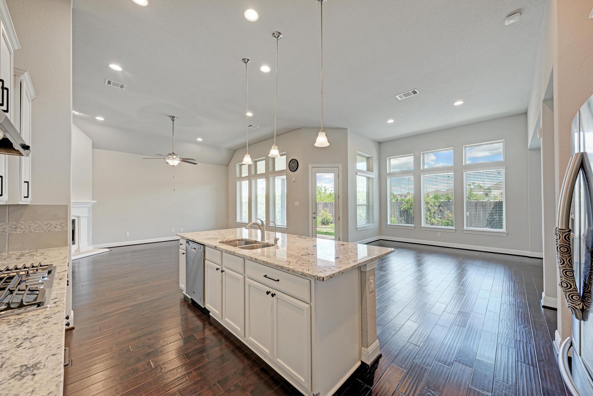 2416 Echo Park Dr, Leander, TX 78641