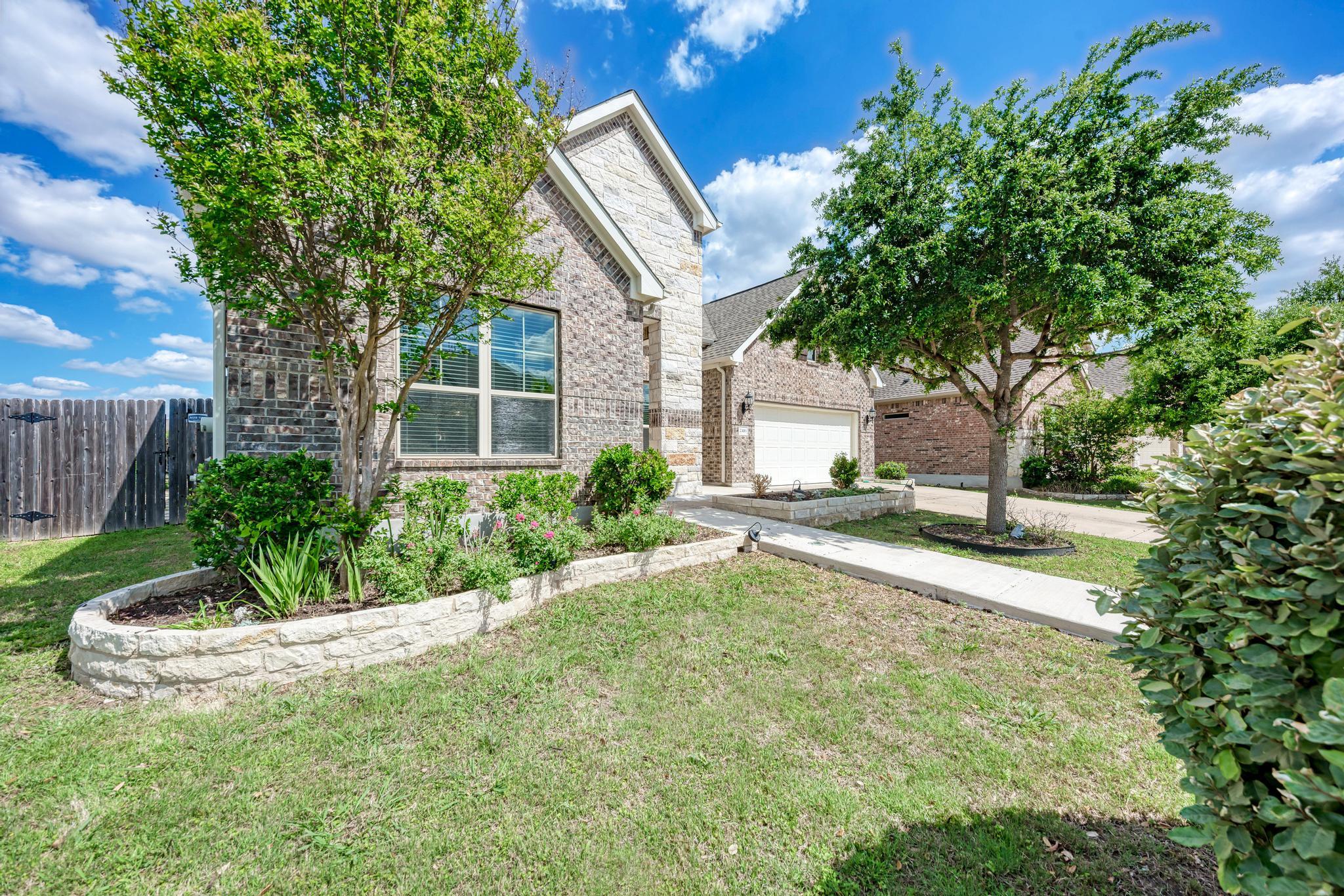2416 Echo Park Dr, Leander, TX 78641