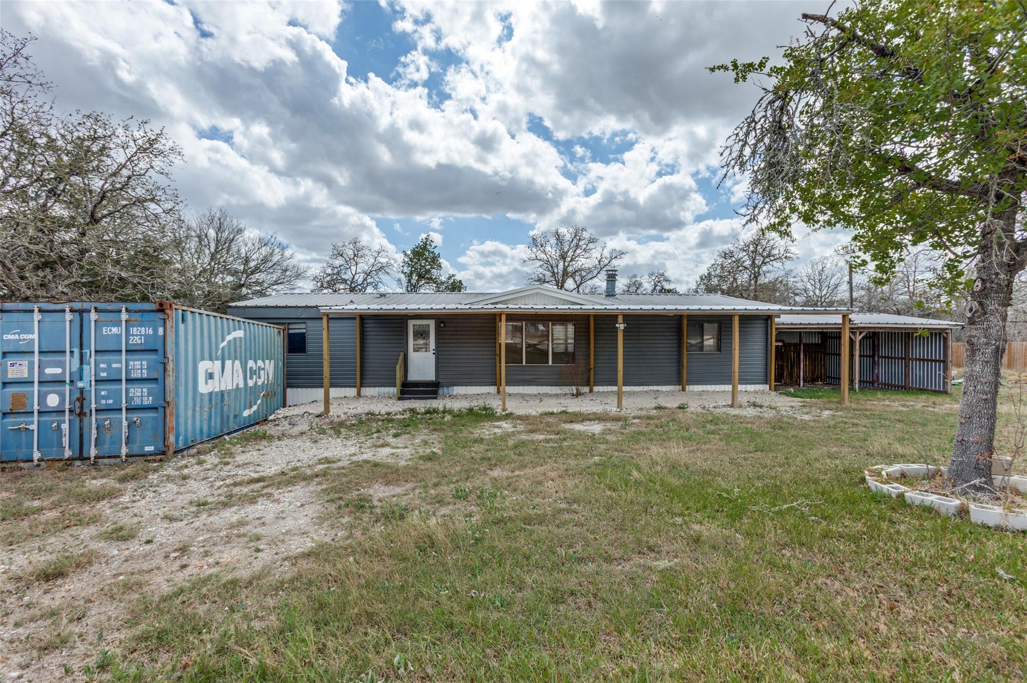 133 Deer Run, Smithville, TX 78957