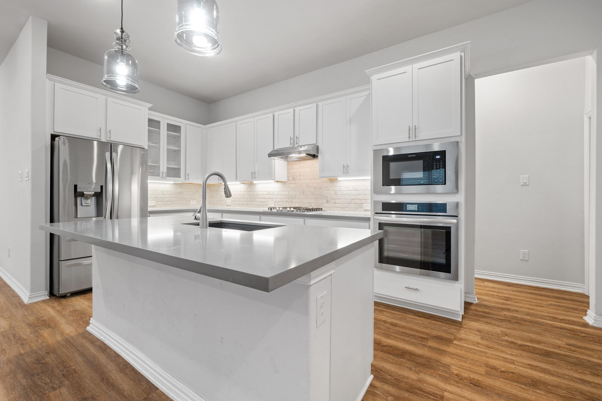 117 Switch Bud Dr, Buda, TX 78610