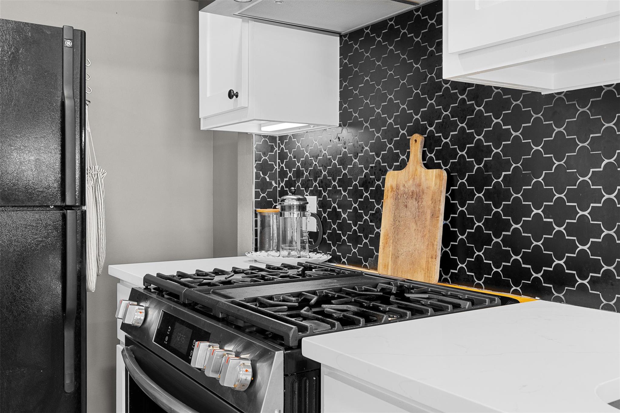 823 Hickory St, Rockdale, TX 76567