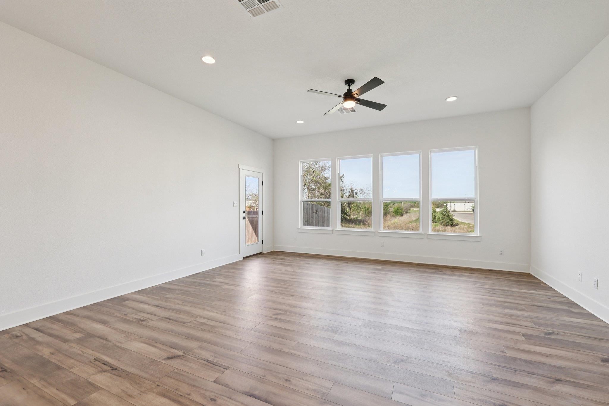 8760 Wellspring Loop, Round Rock, TX 78665