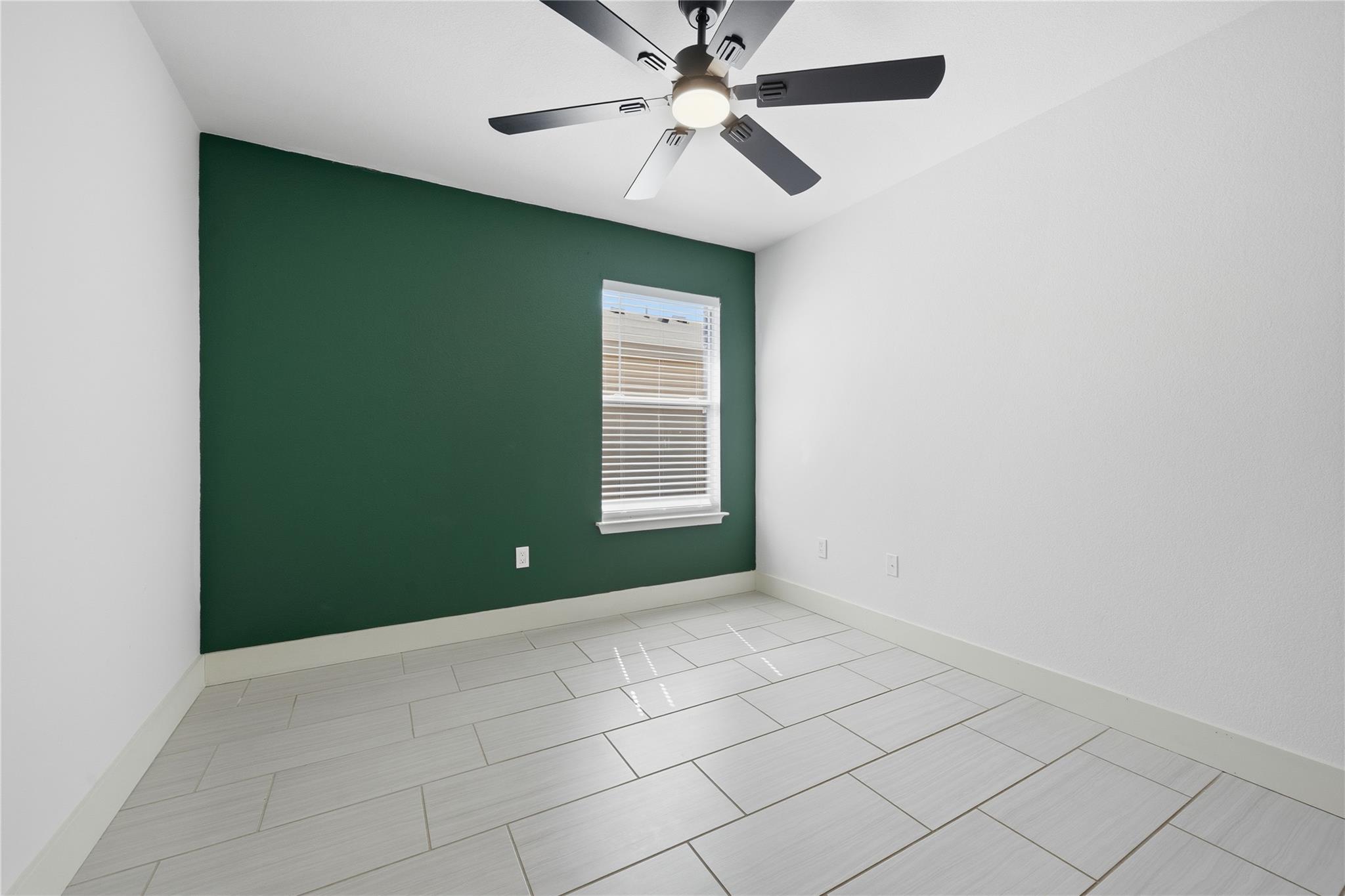 12800 Sky Harbor Dr, Del Valle, TX 78617