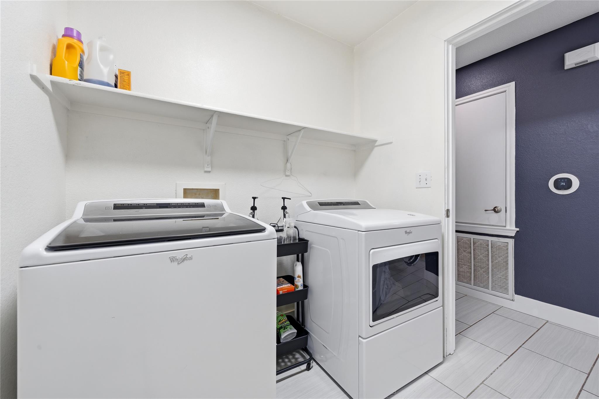 12800 Sky Harbor Dr, Del Valle, TX 78617