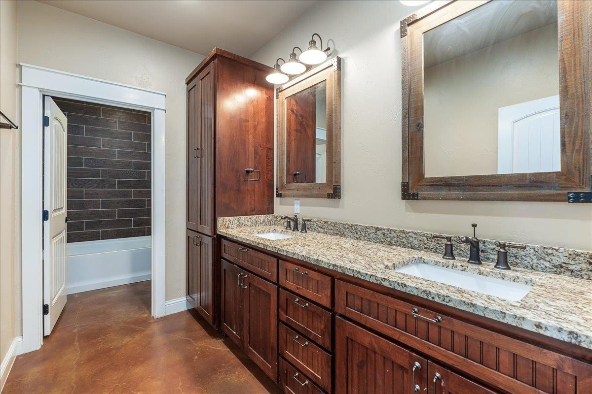 300 County Road 407, Spicewood, TX 78669