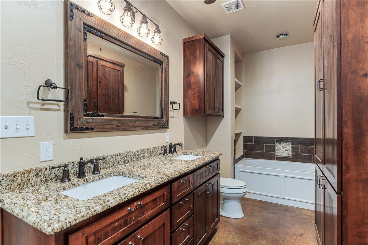 300 County Road 407, Spicewood, TX 78669