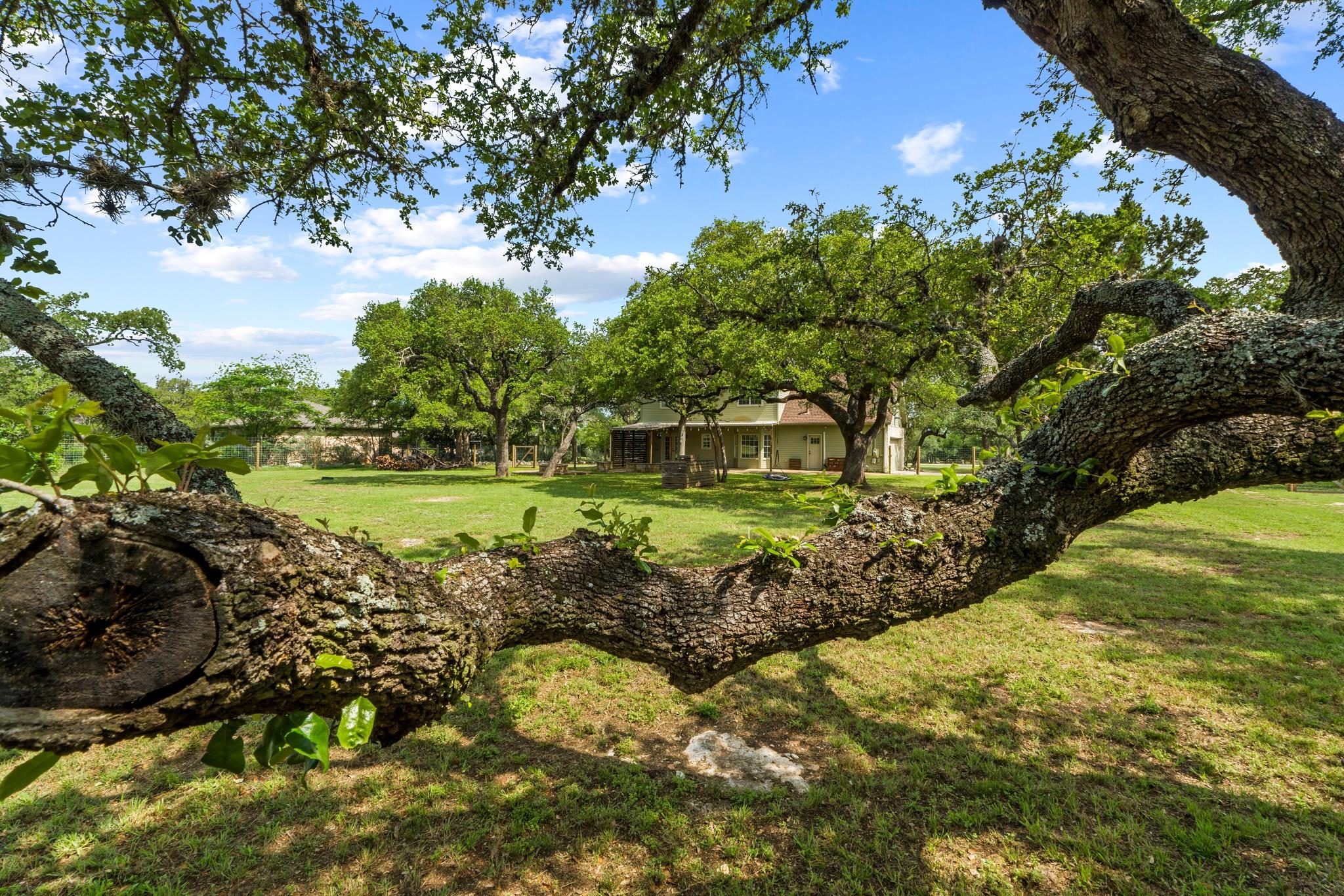 8105 Coyote Rdg, Austin, TX 78737