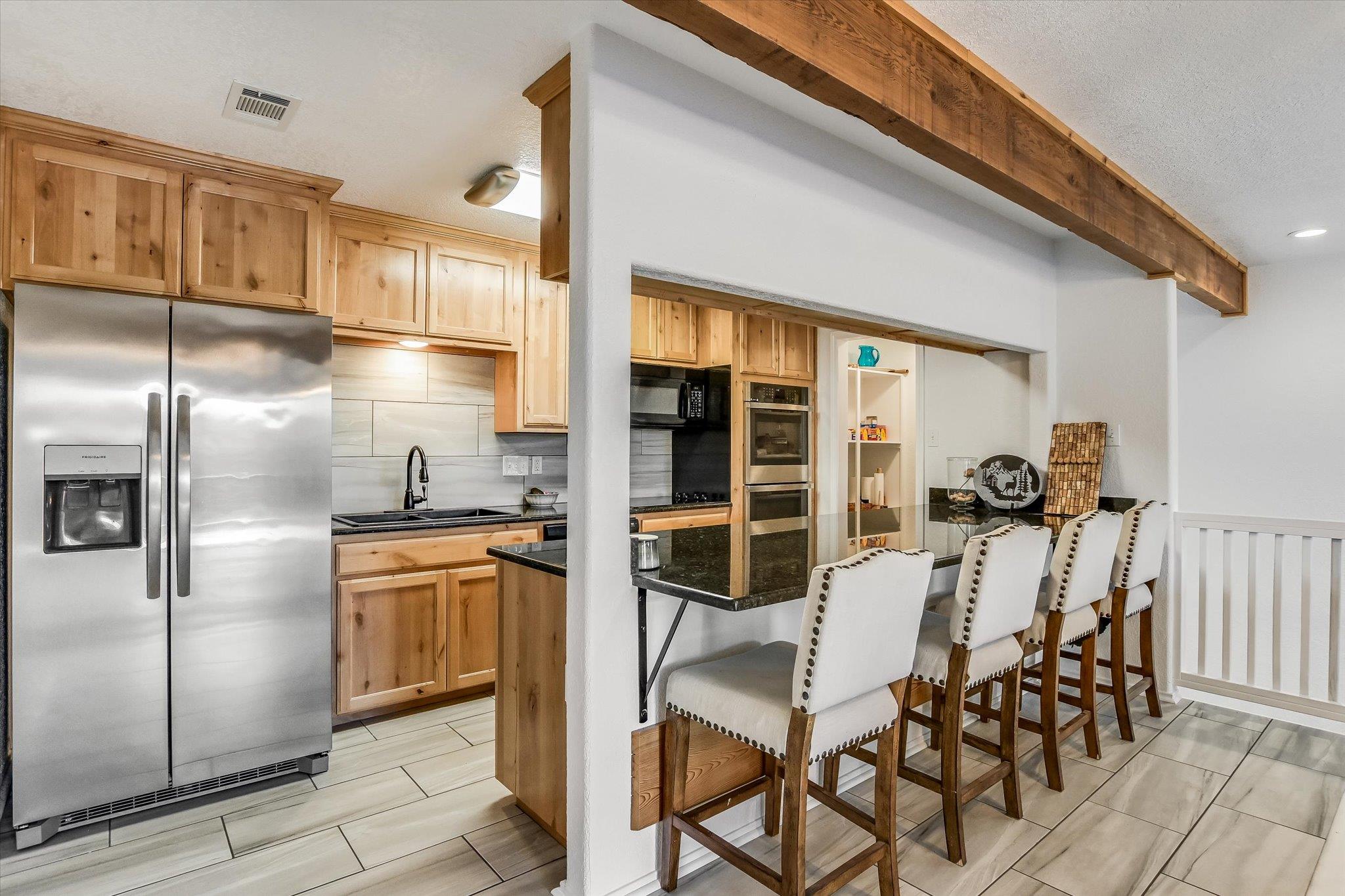 20220 Doe Run, Lago Vista, TX 78645