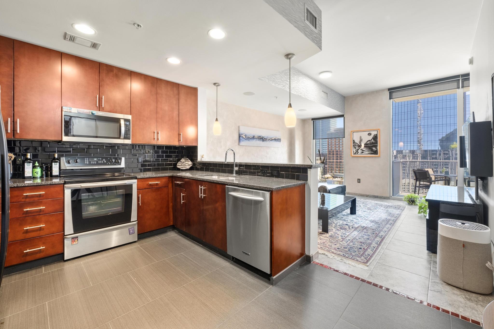 360 Nueces St # 1707, Austin, TX 78701