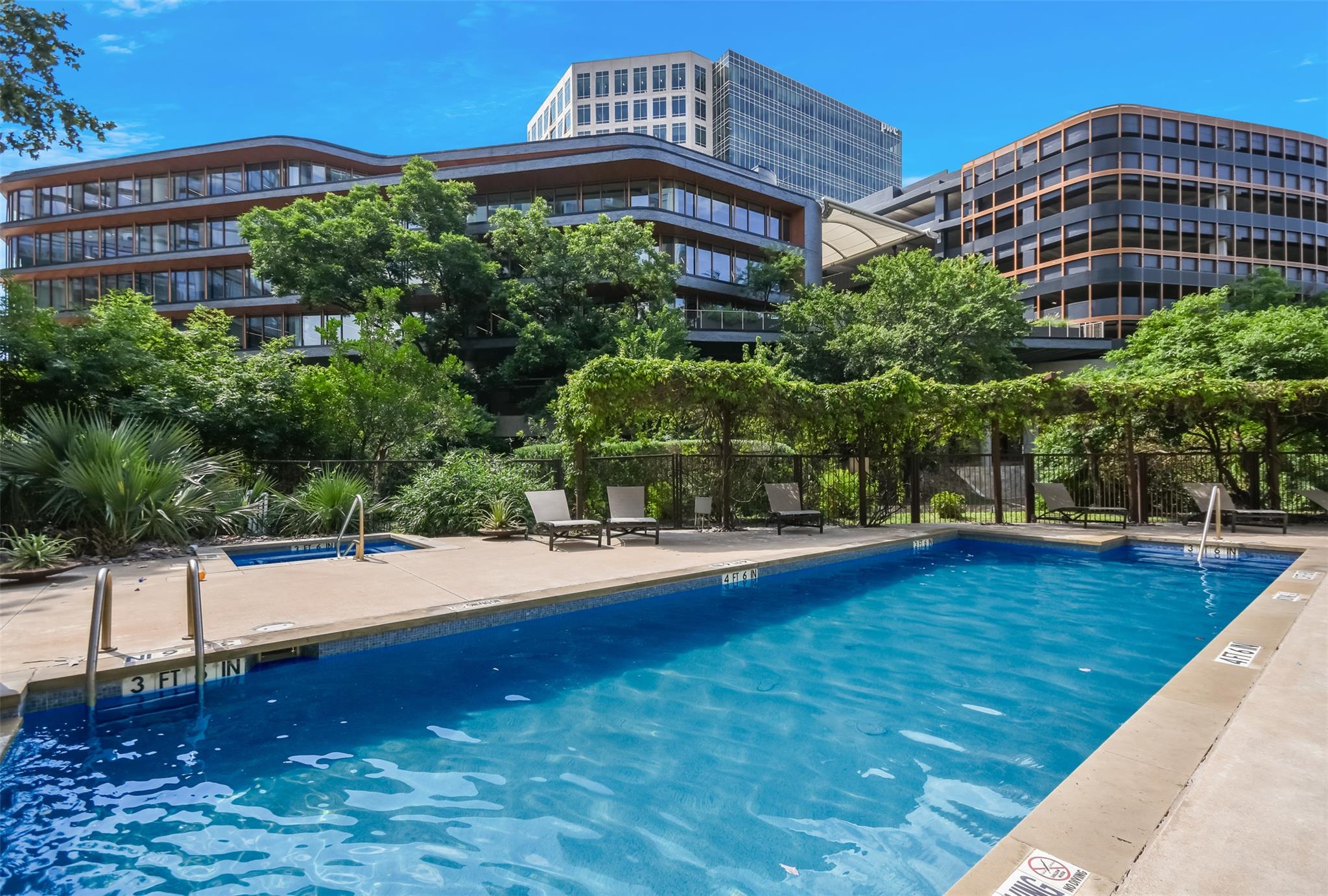 800 W 5th St # 609, Austin, TX 78703