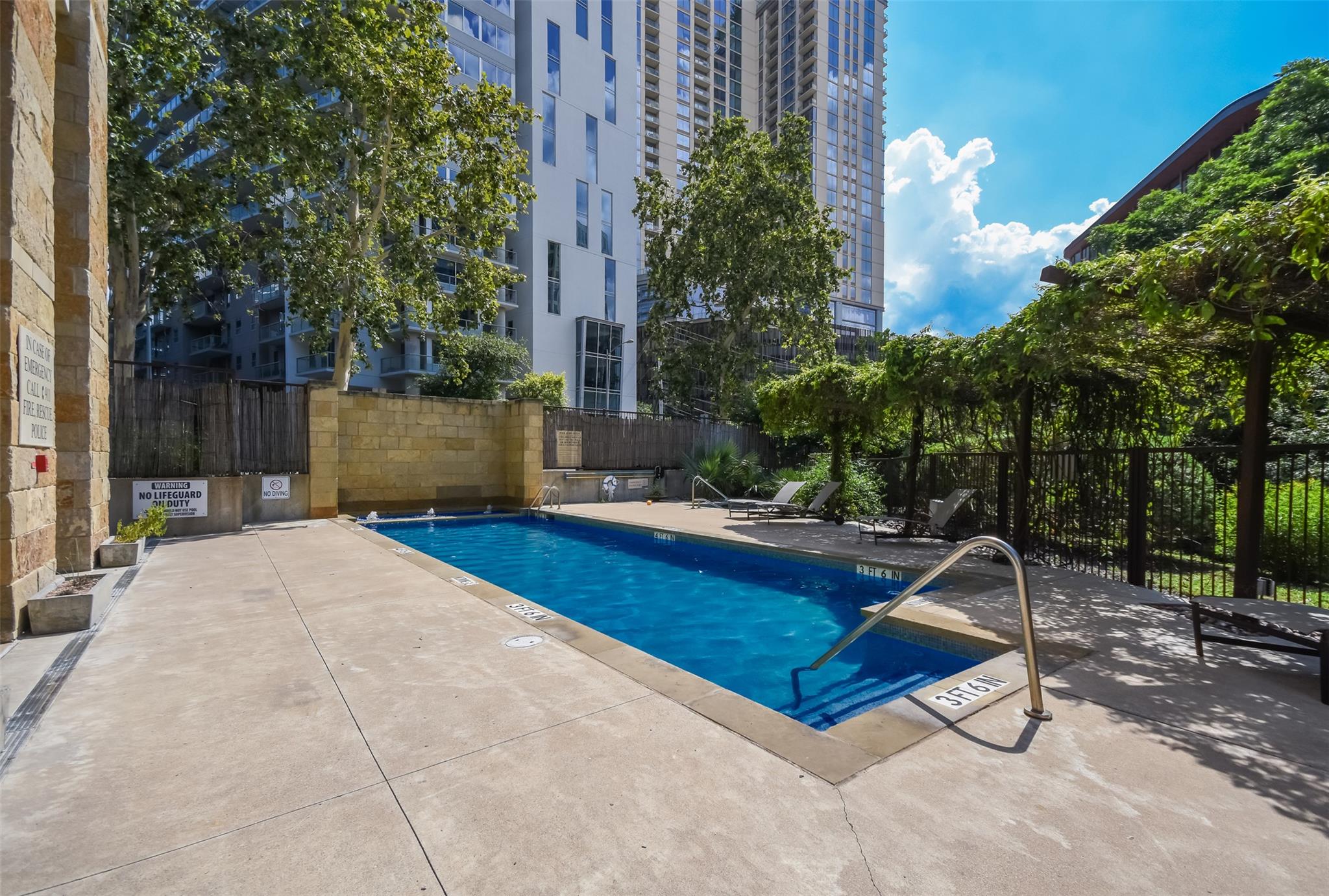 800 W 5th St # 609, Austin, TX 78703