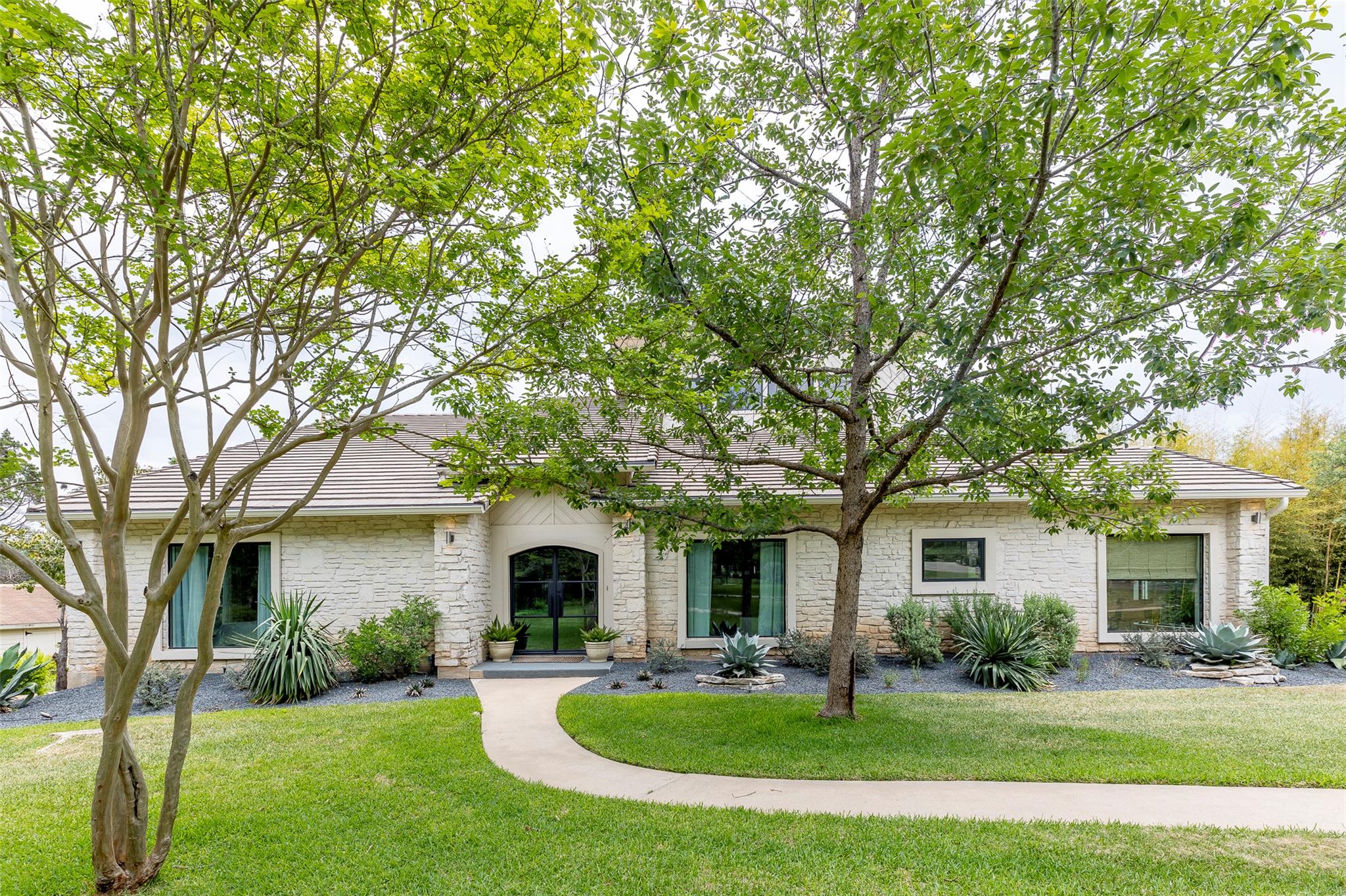8800 Golden Rain Cv, Austin, TX 78735