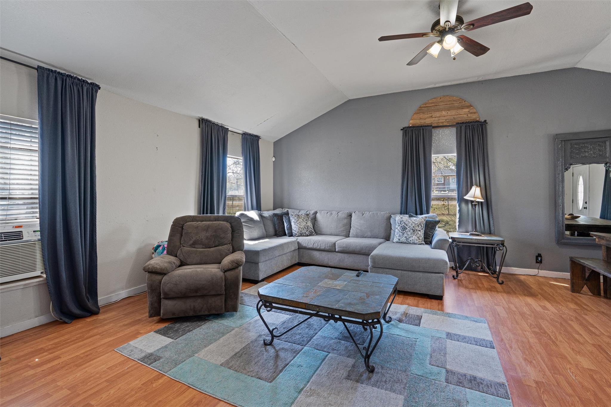 137 Scarlet Oaks Dr, Dale, TX 78616