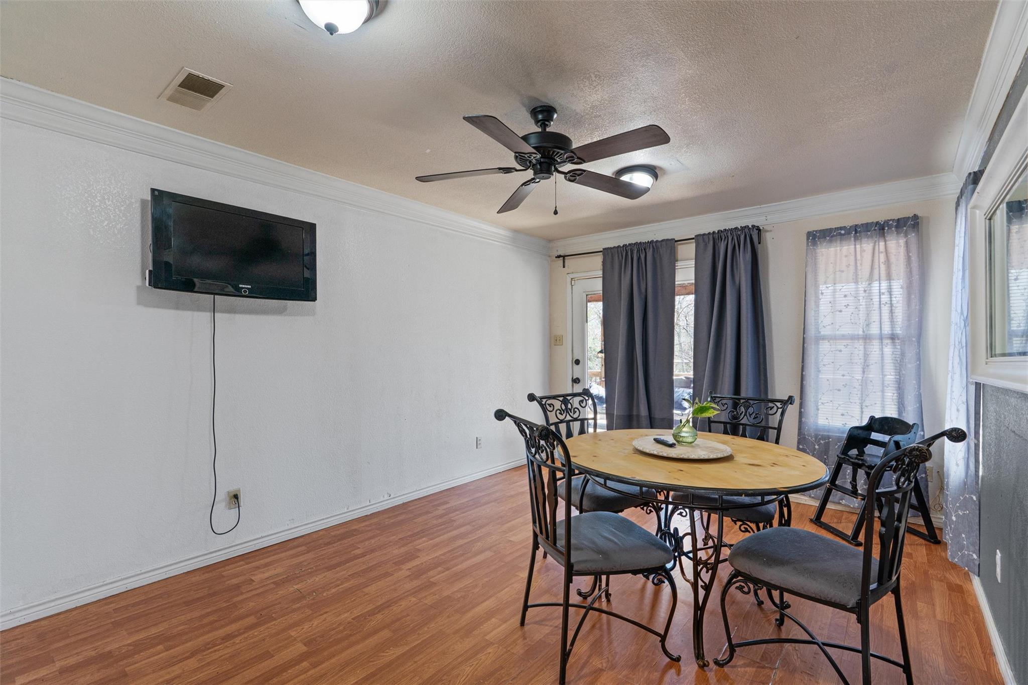 137 Scarlet Oaks Dr, Dale, TX 78616