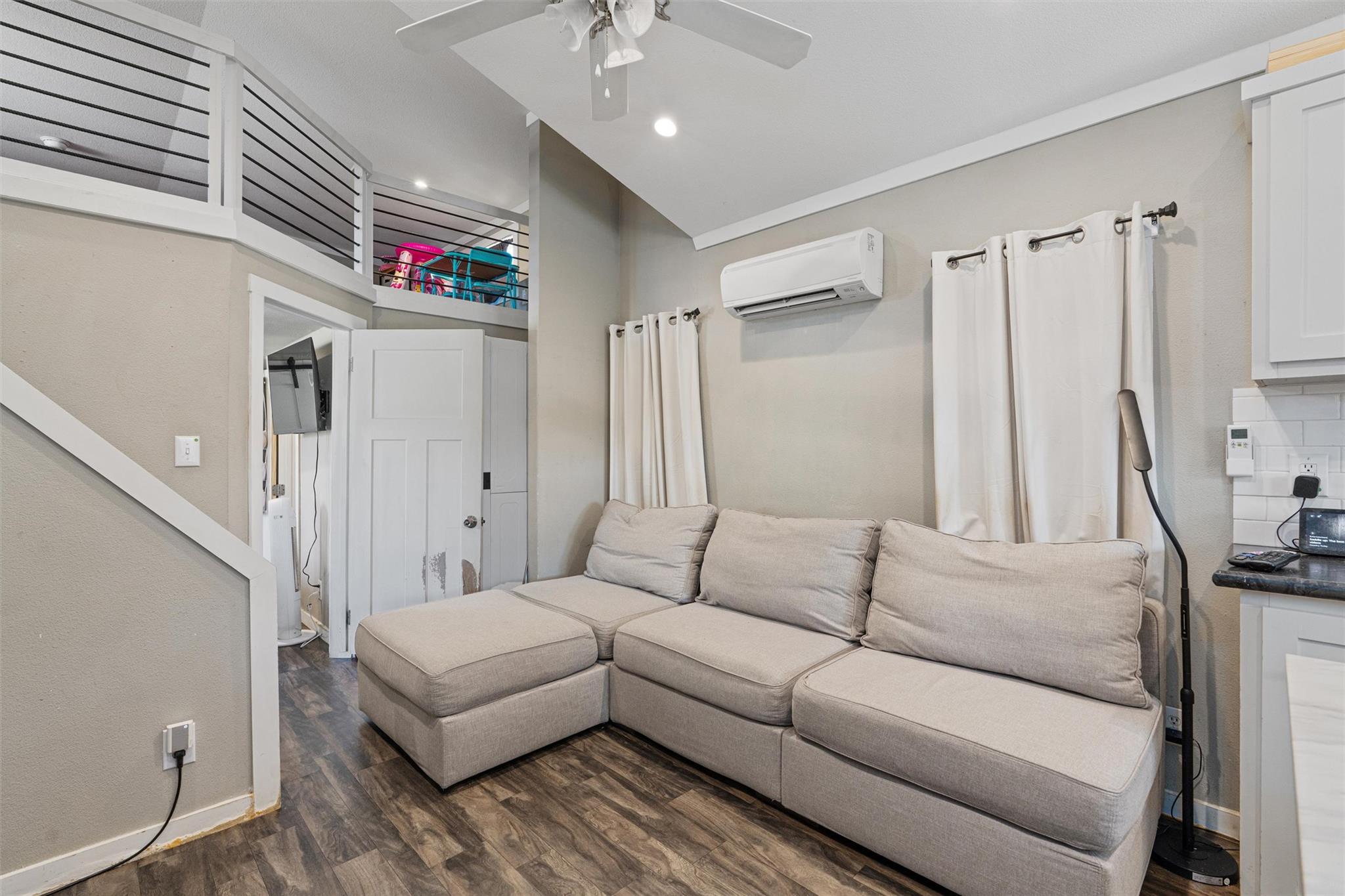 137 Scarlet Oaks Dr, Dale, TX 78616