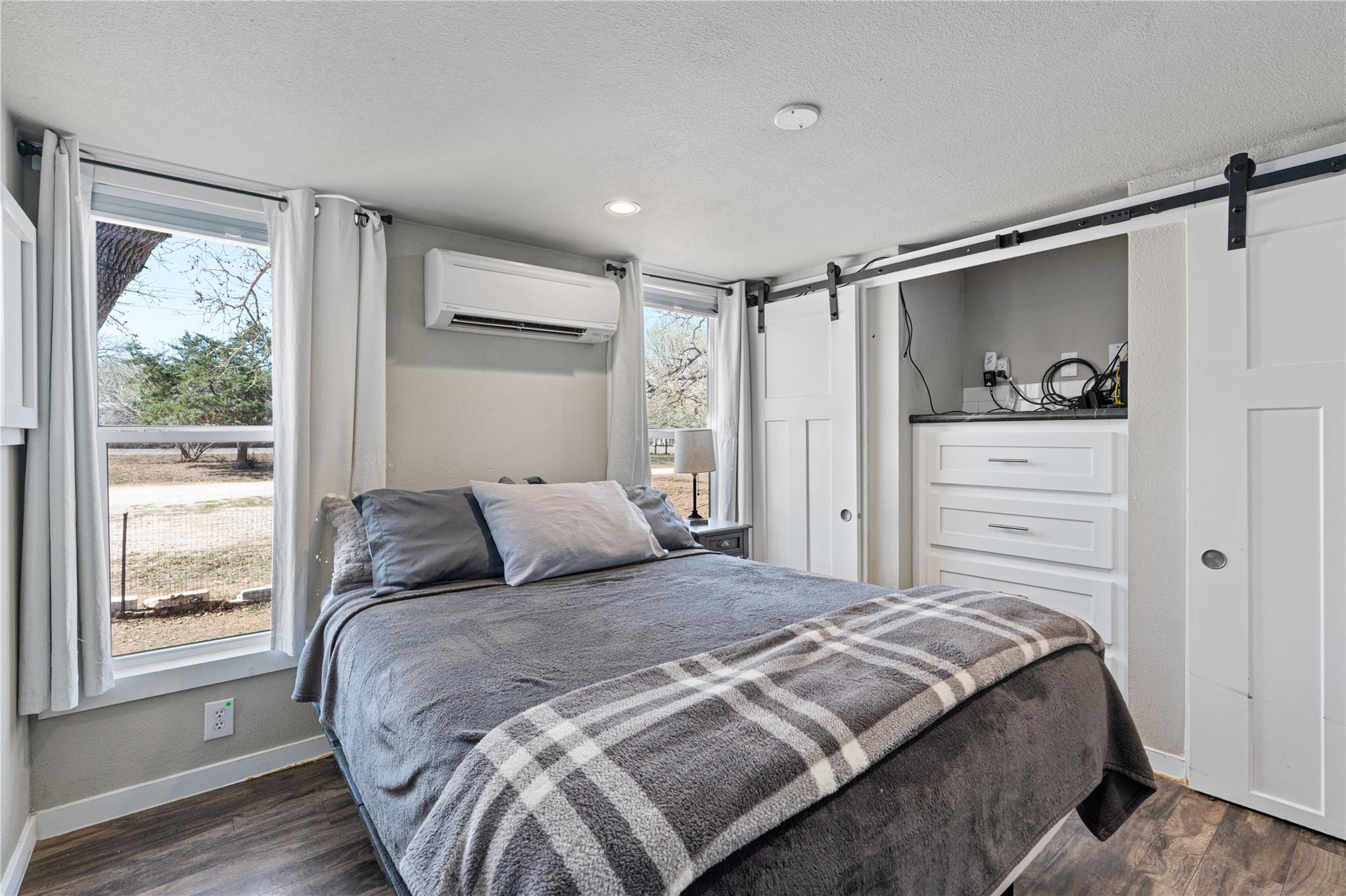 137 Scarlet Oaks Dr, Dale, TX 78616