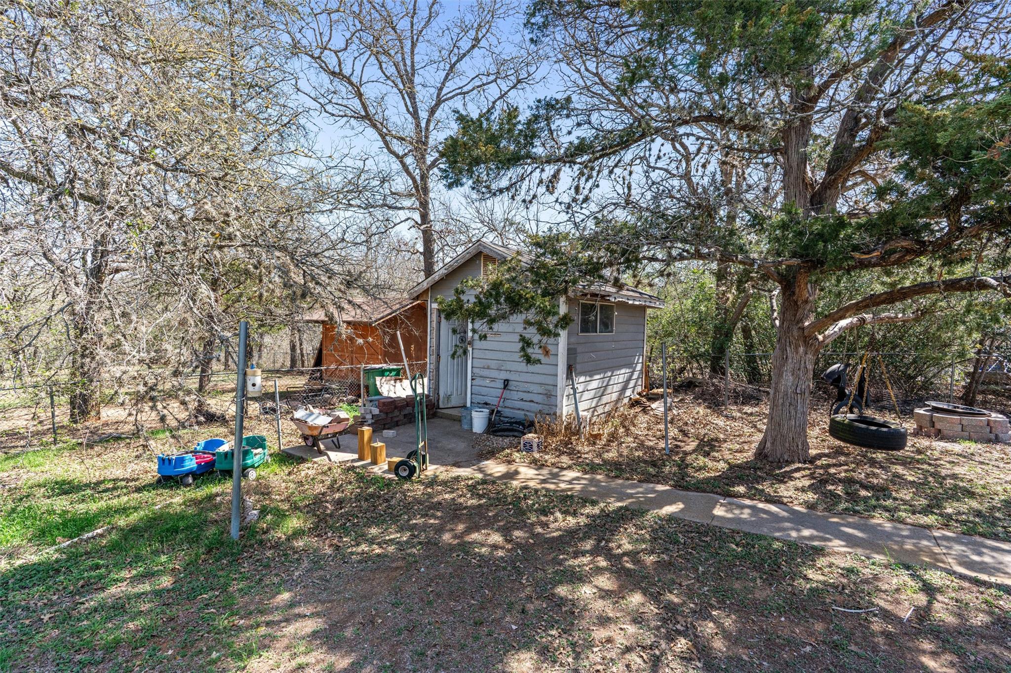 137 Scarlet Oaks Dr, Dale, TX 78616