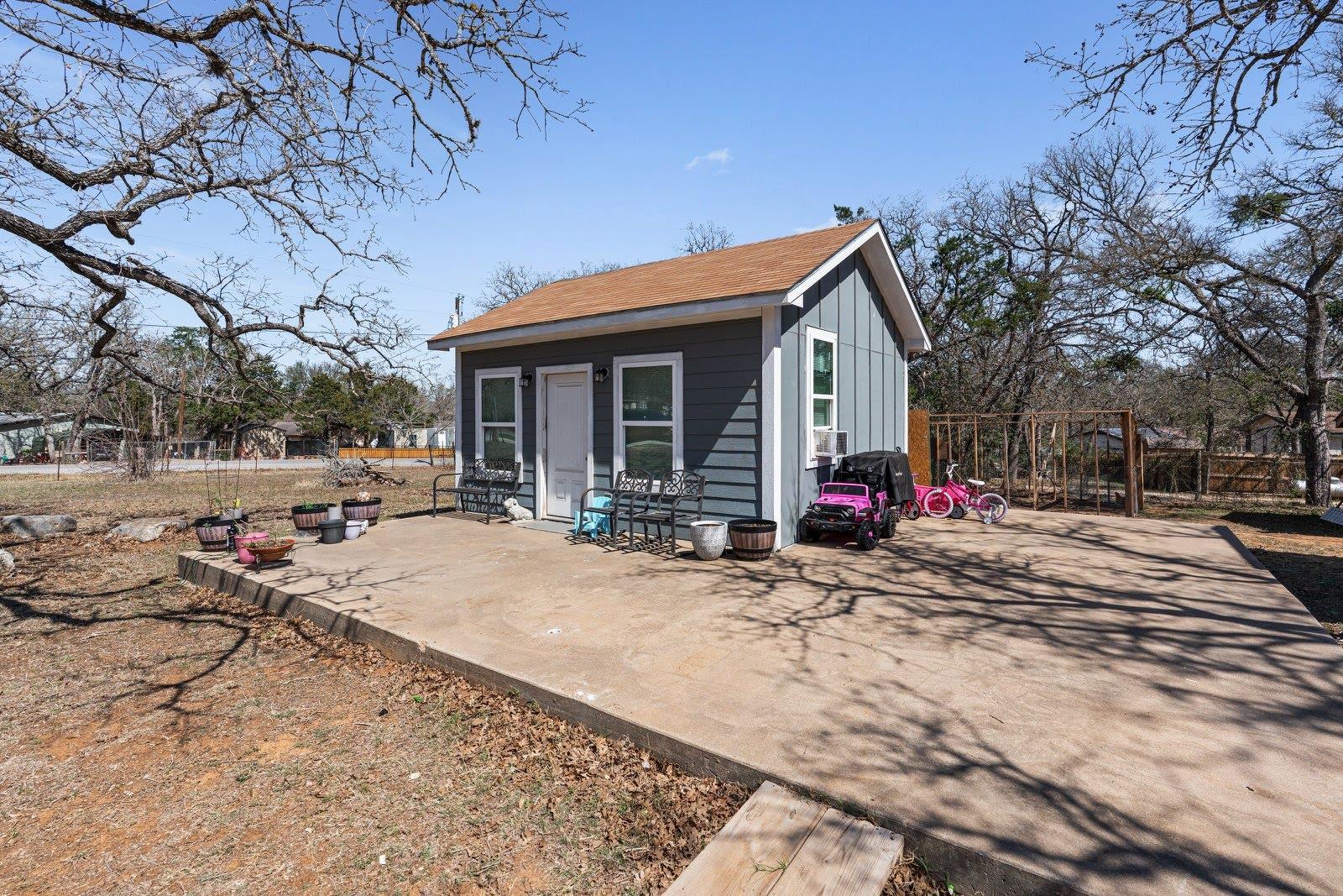 137 Scarlet Oaks Dr, Dale, TX 78616