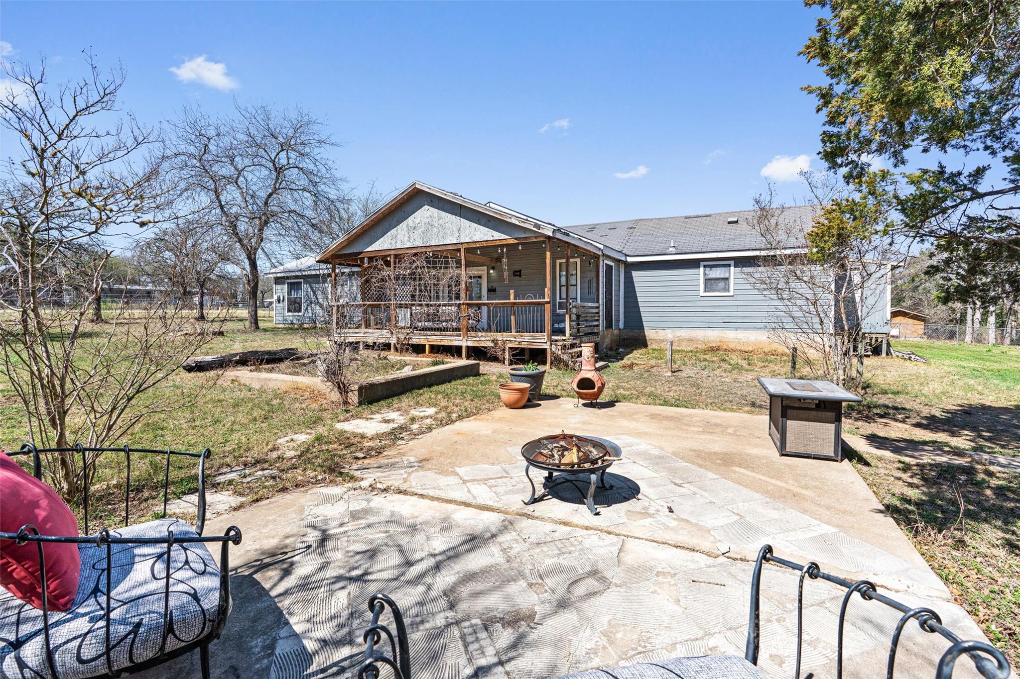 137 Scarlet Oaks Dr, Dale, TX 78616