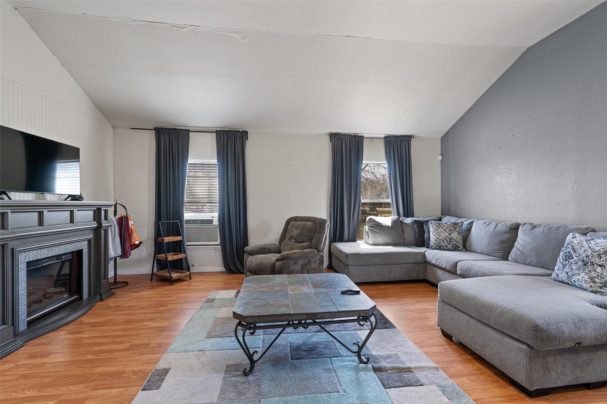 137 Scarlet Oaks Dr, Dale, TX 78616