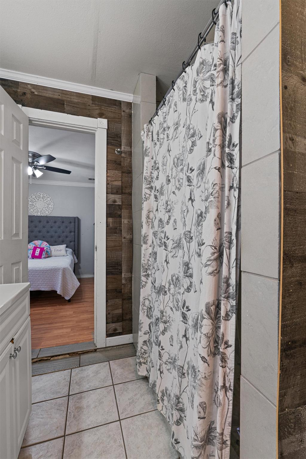 137 Scarlet Oaks Dr, Dale, TX 78616