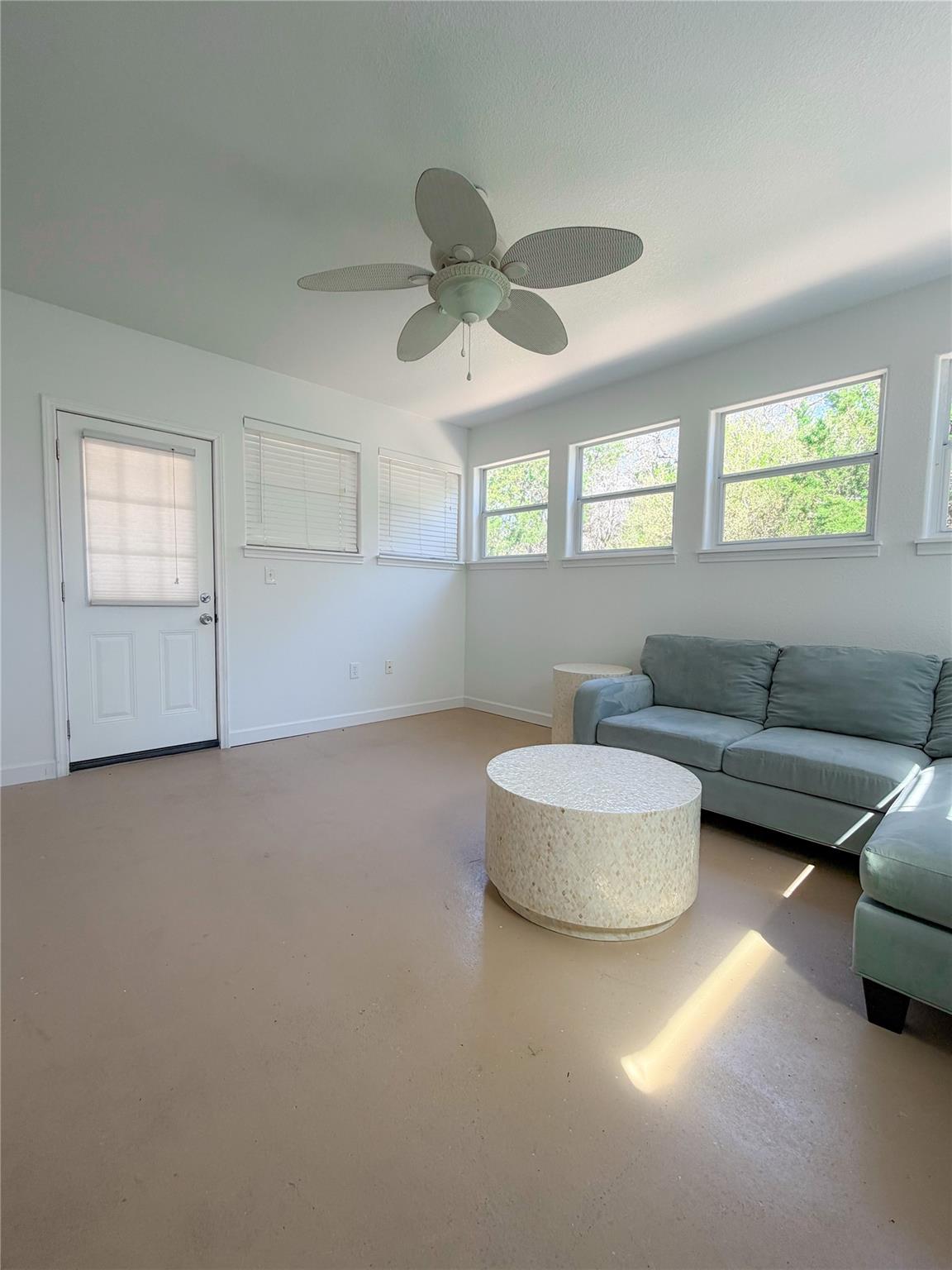 430 Summit Ridge Dr N, Point Venture, TX 78645