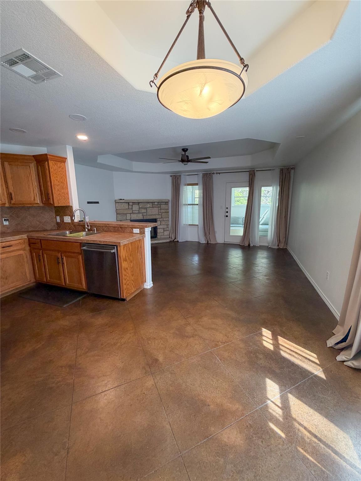 430 Summit Ridge Dr N, Point Venture, TX 78645