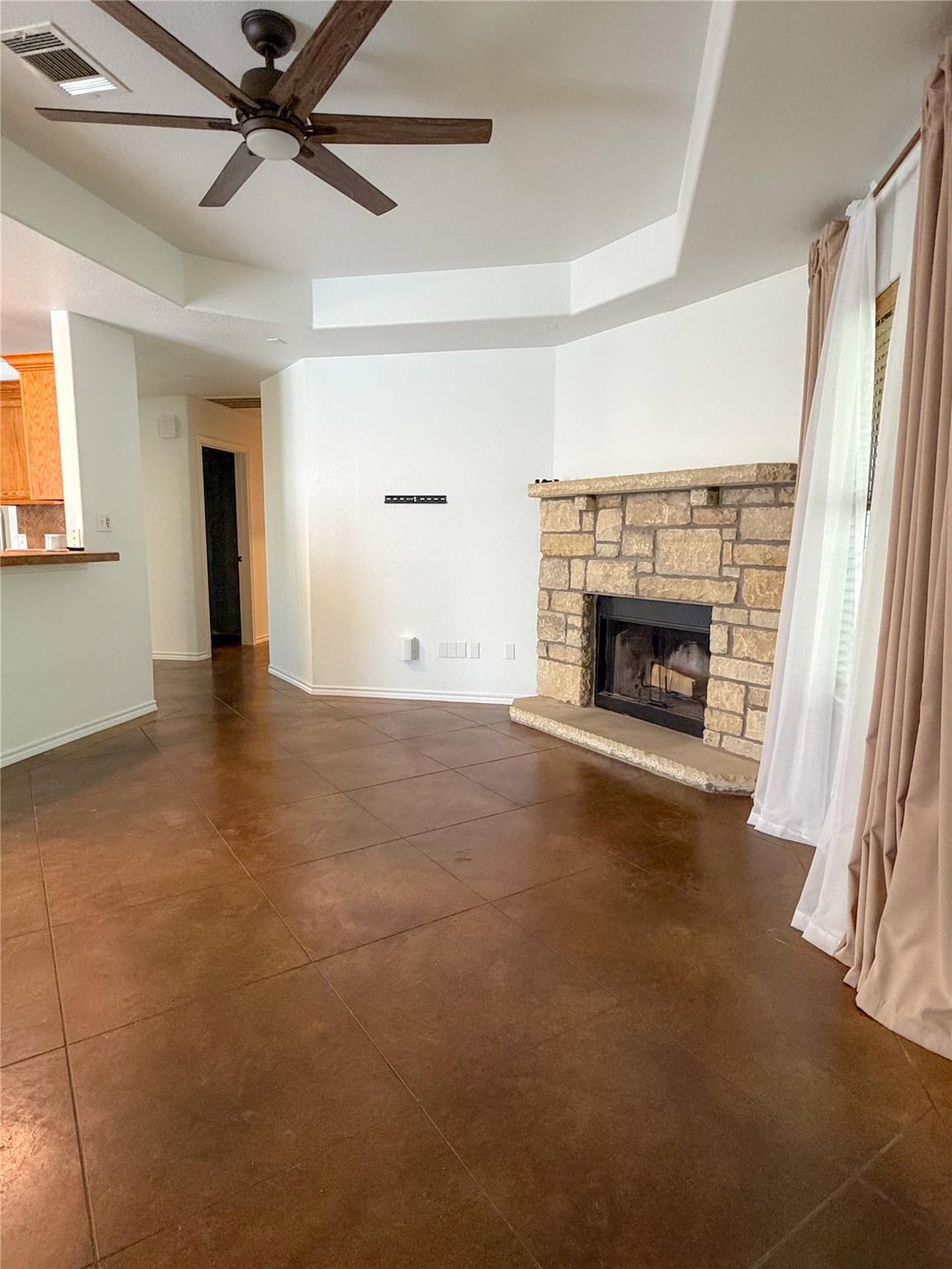 430 Summit Ridge Dr N, Point Venture, TX 78645