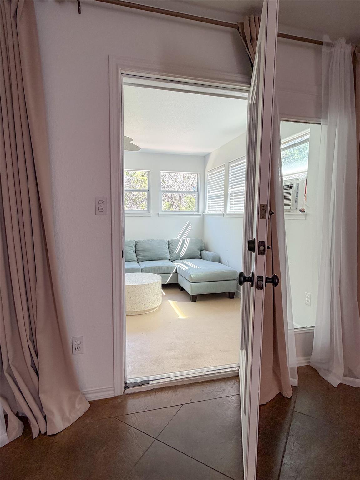 430 Summit Ridge Dr N, Point Venture, TX 78645