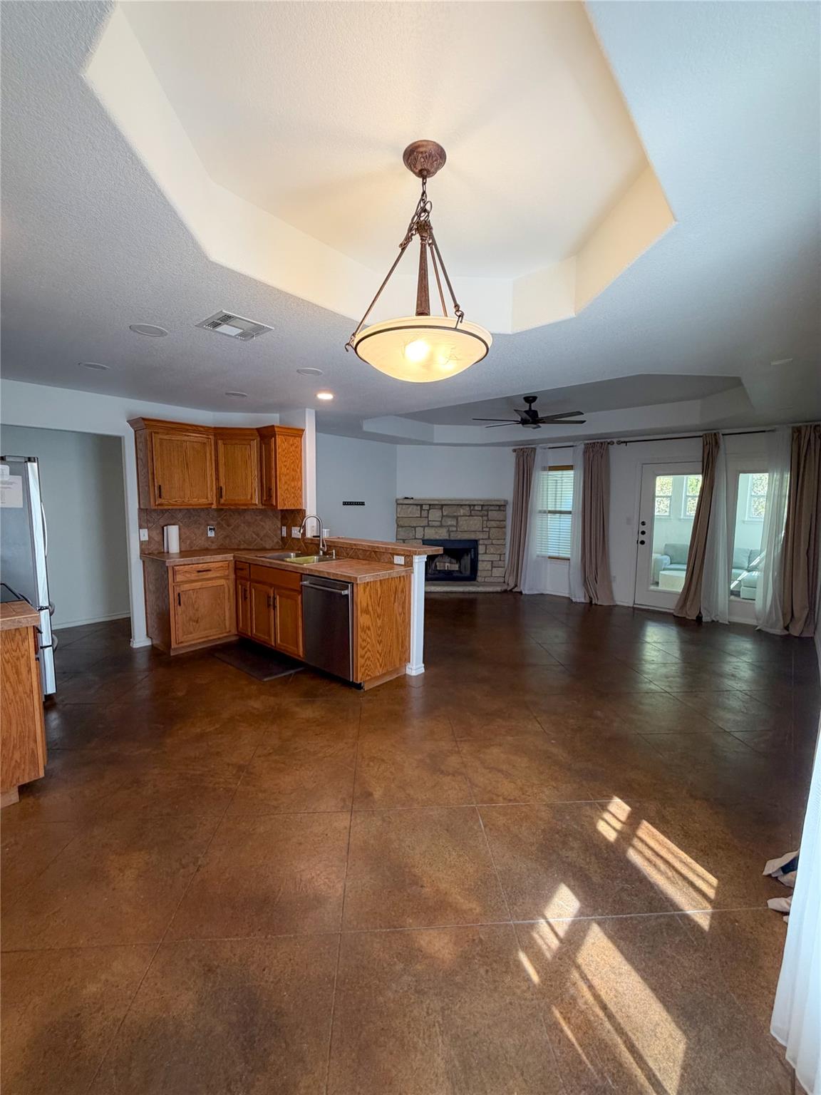 430 Summit Ridge Dr N, Point Venture, TX 78645