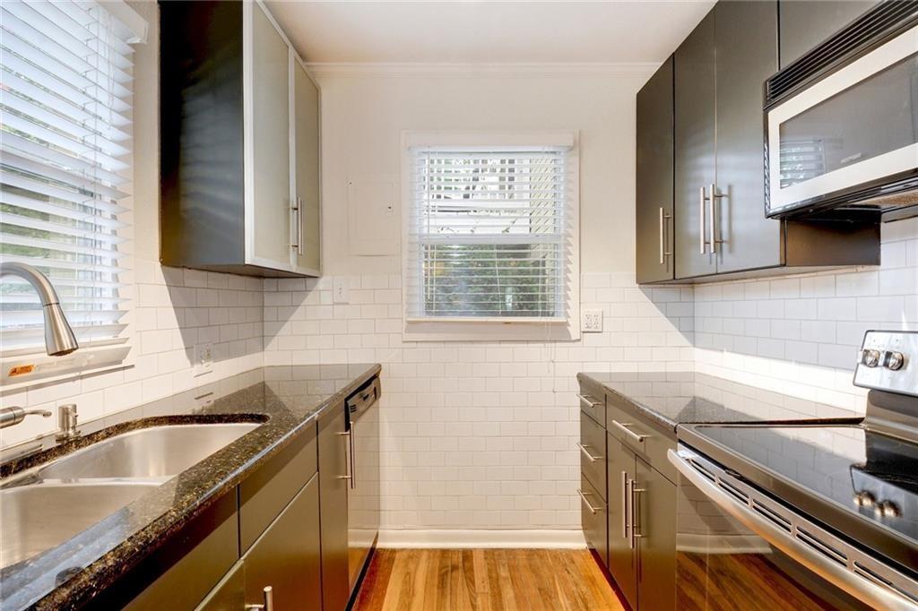 1110 W 22nd St # 13, Austin, TX 78705