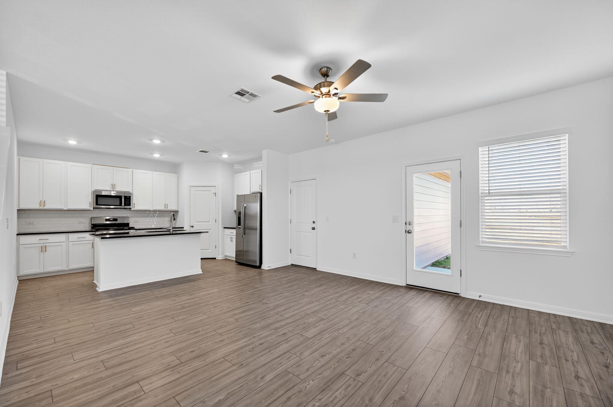 5804 Swedish Farms Ter, Del Valle, TX 78617