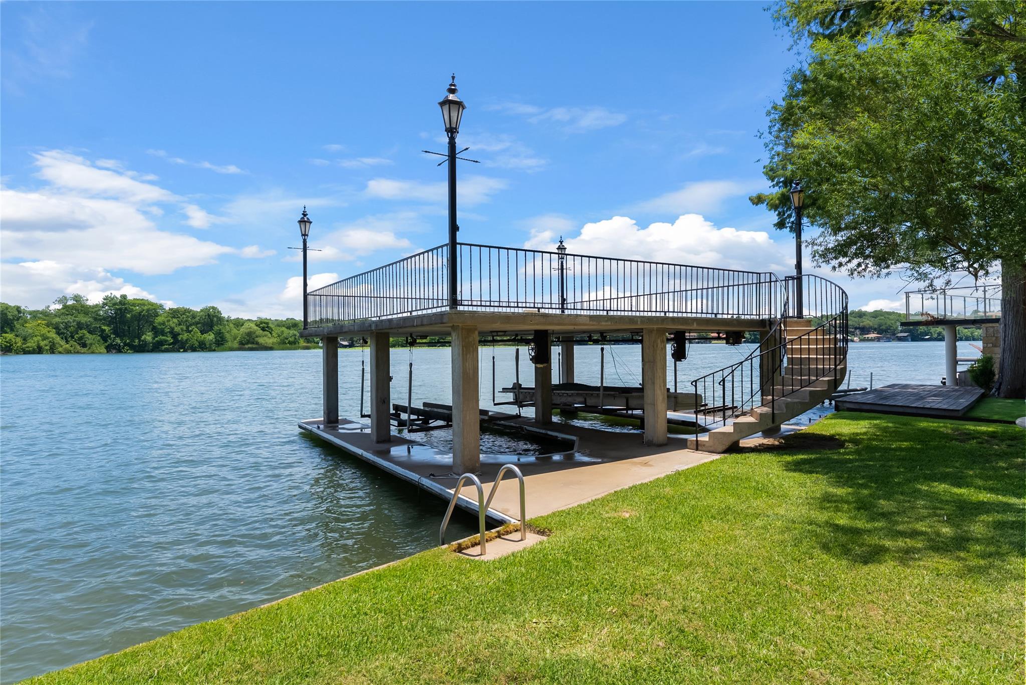 2917 Westlake Cv, Austin, TX 78746