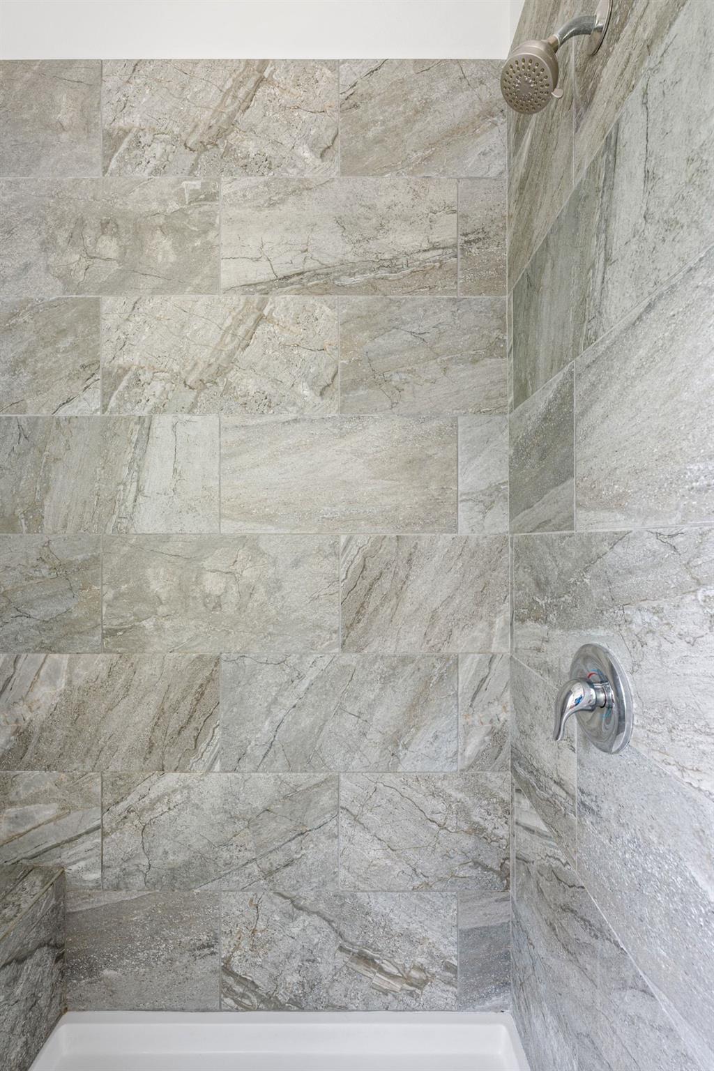 909 Mountaineer Ln, Austin, TX 78757