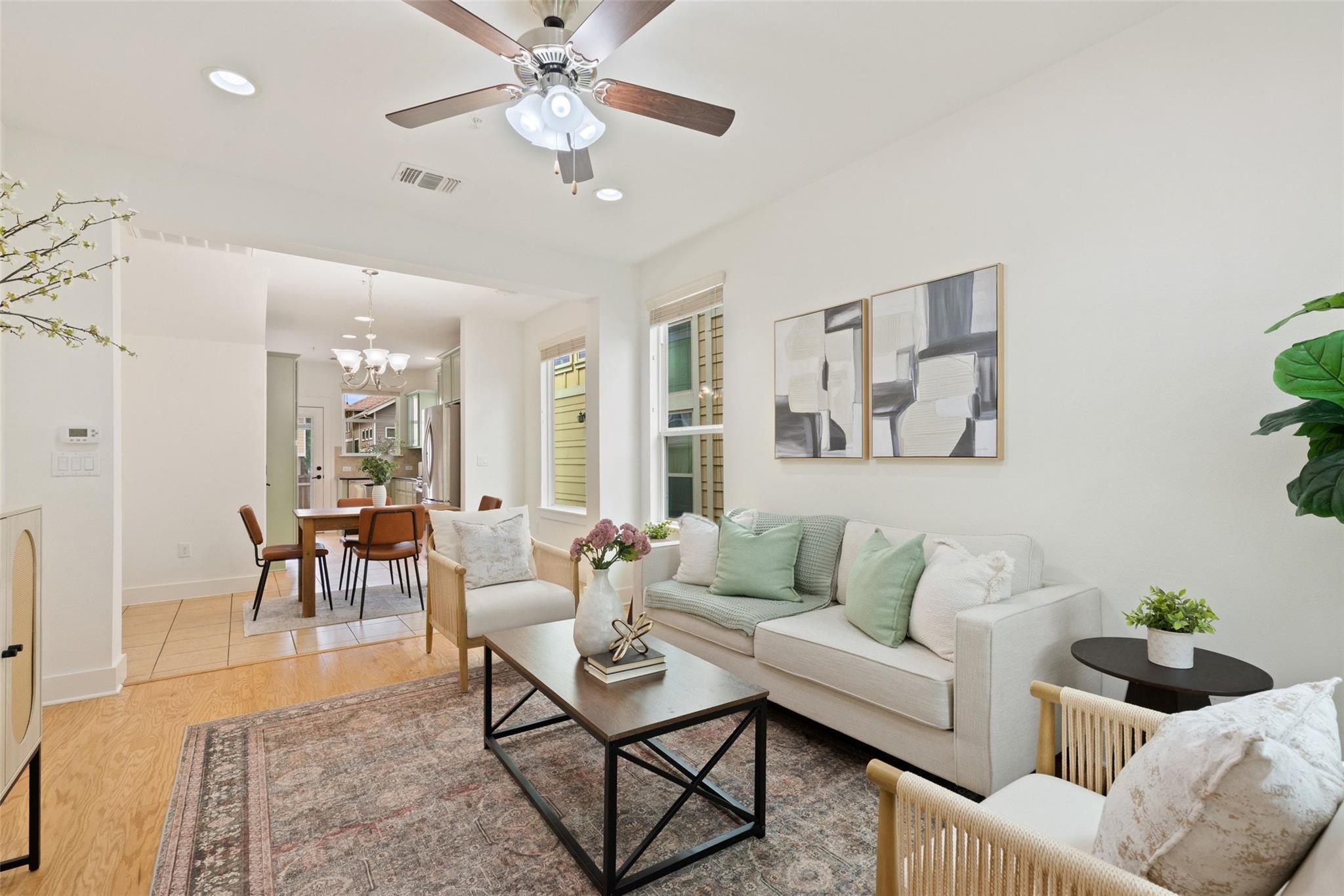 909 Mountaineer Ln, Austin, TX 78757