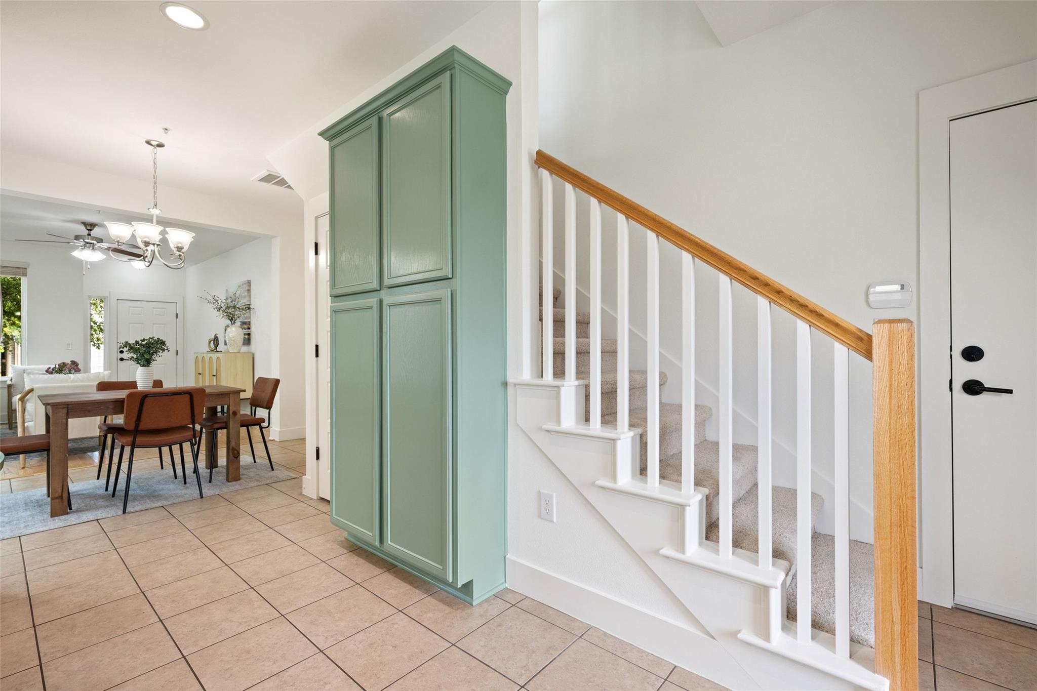 909 Mountaineer Ln, Austin, TX 78757