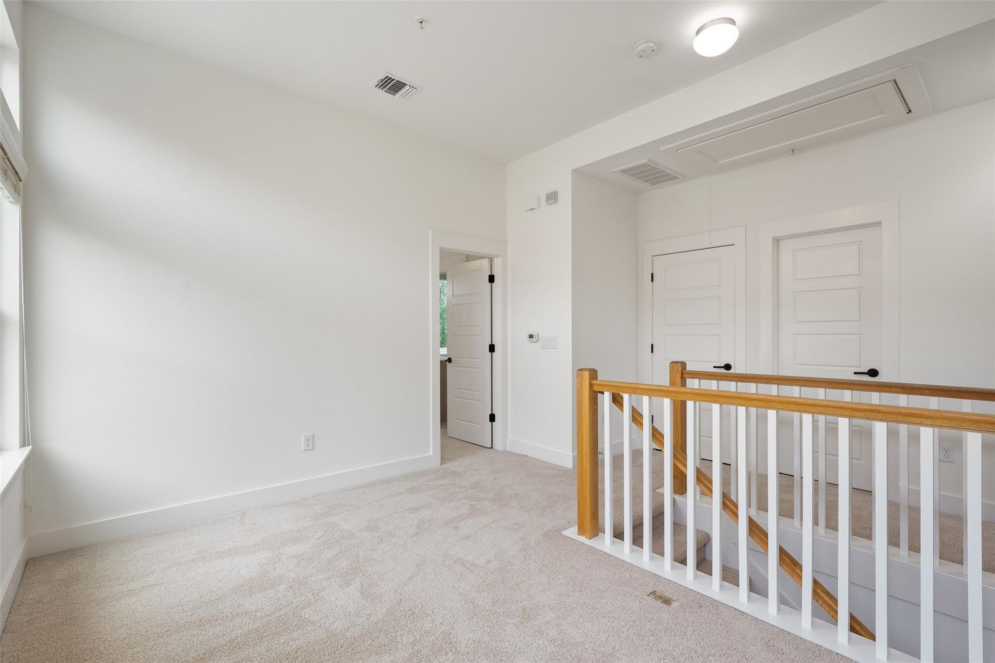 909 Mountaineer Ln, Austin, TX 78757