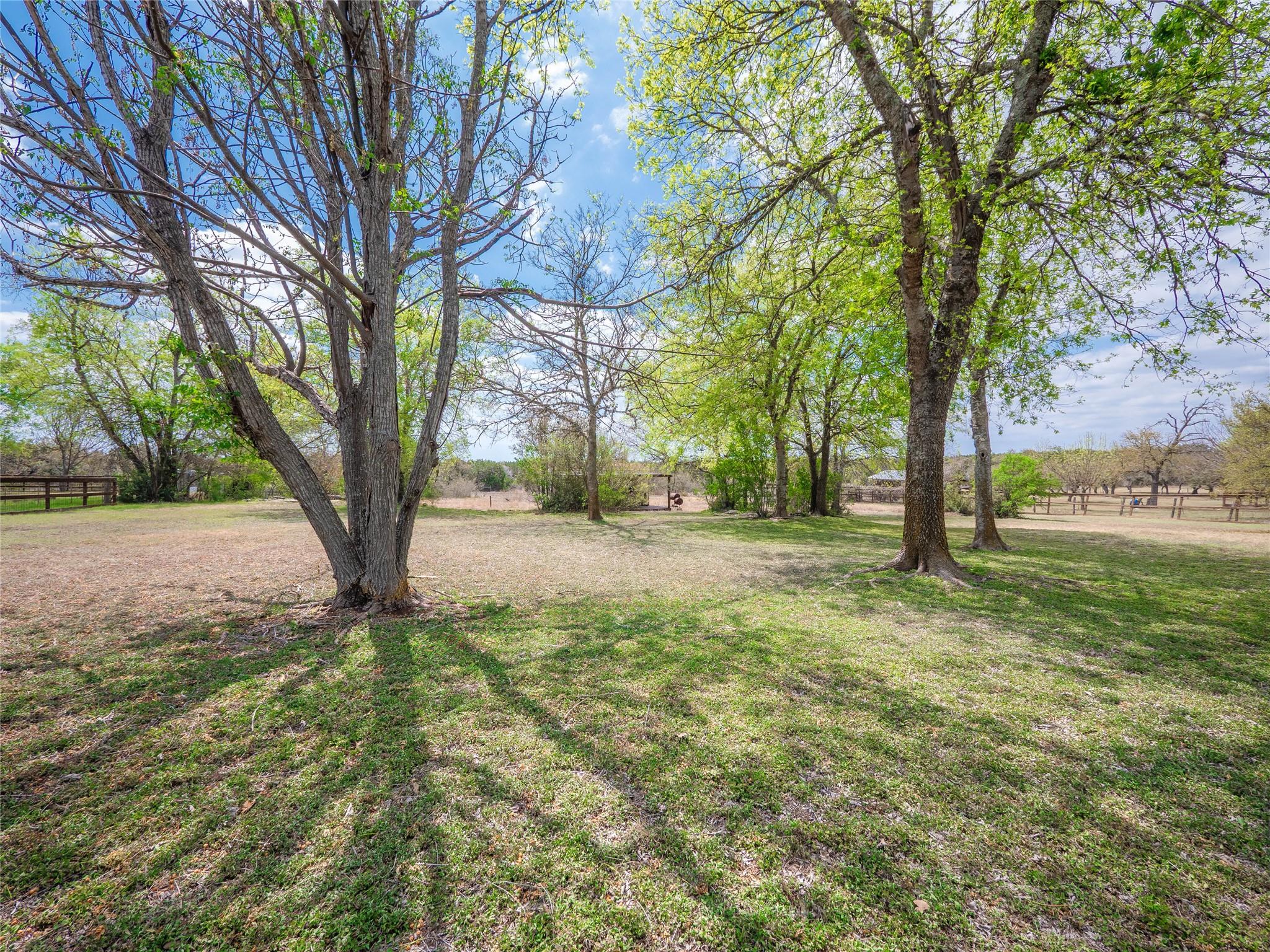 718 Post Oak Dr, Dripping Springs, TX 78620