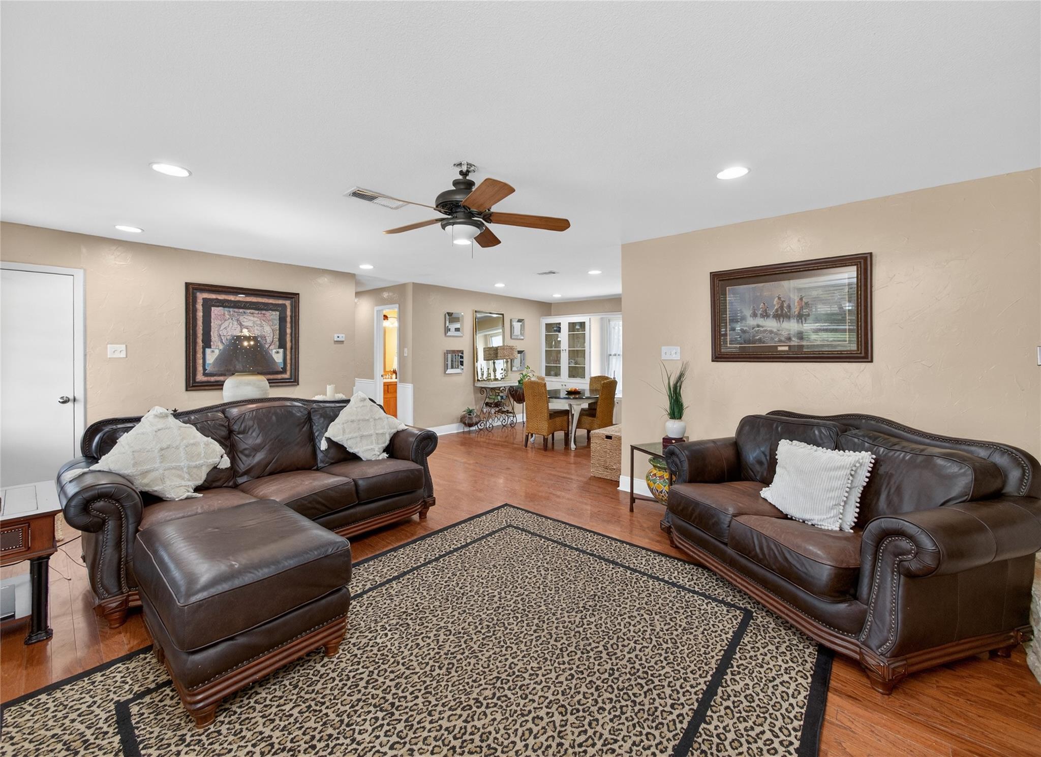 718 Post Oak Dr, Dripping Springs, TX 78620