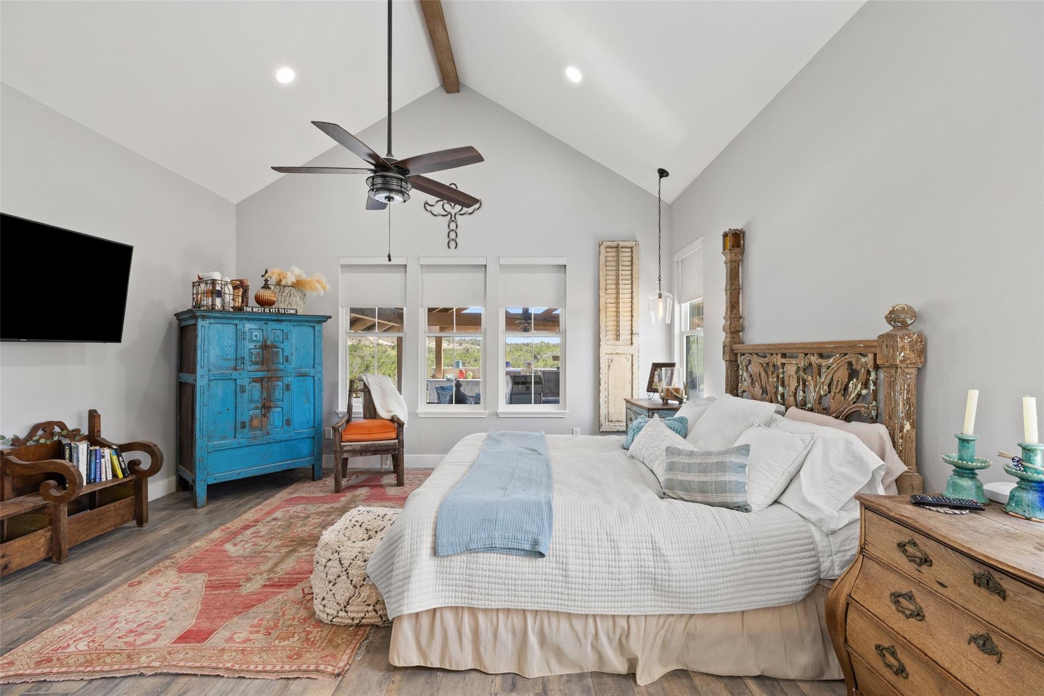 2105 Legacy Hills Dr, Johnson City, TX 78636