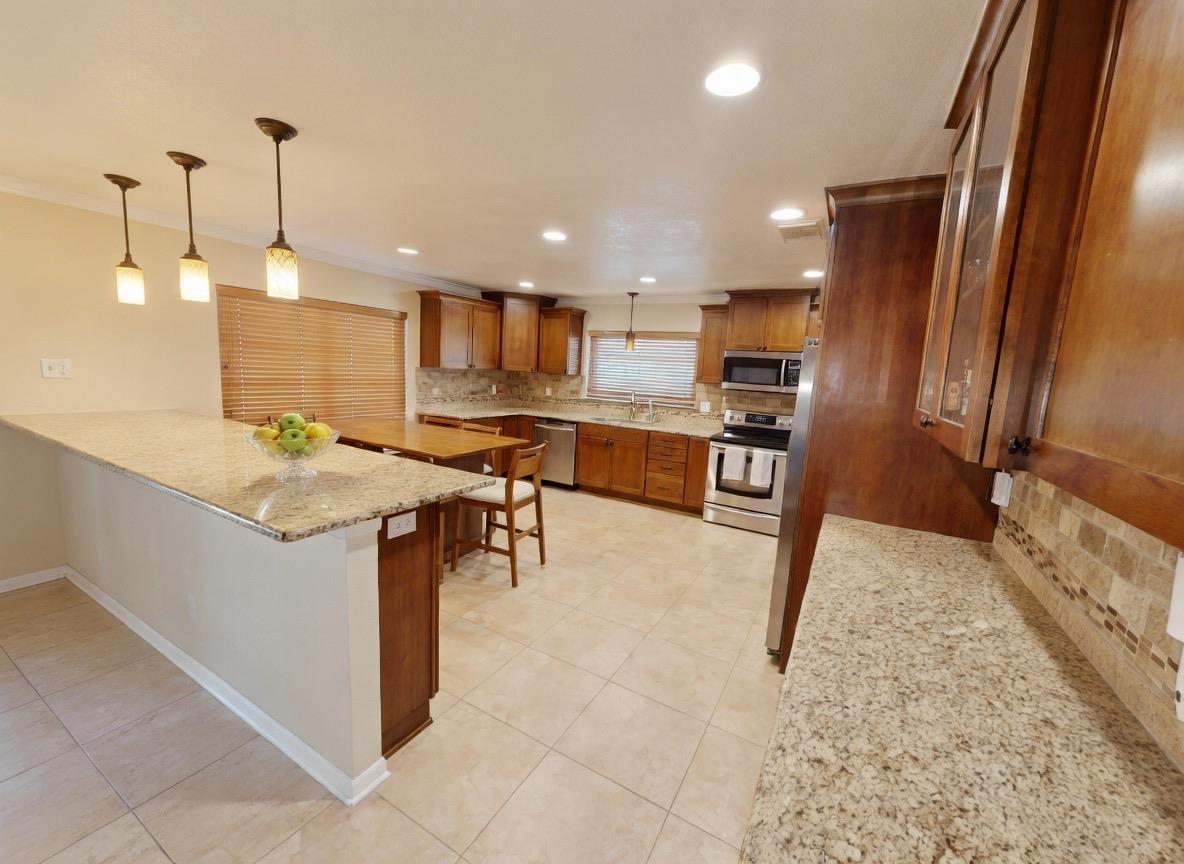 9218 Mirecourt, San Antonio, TX 78250