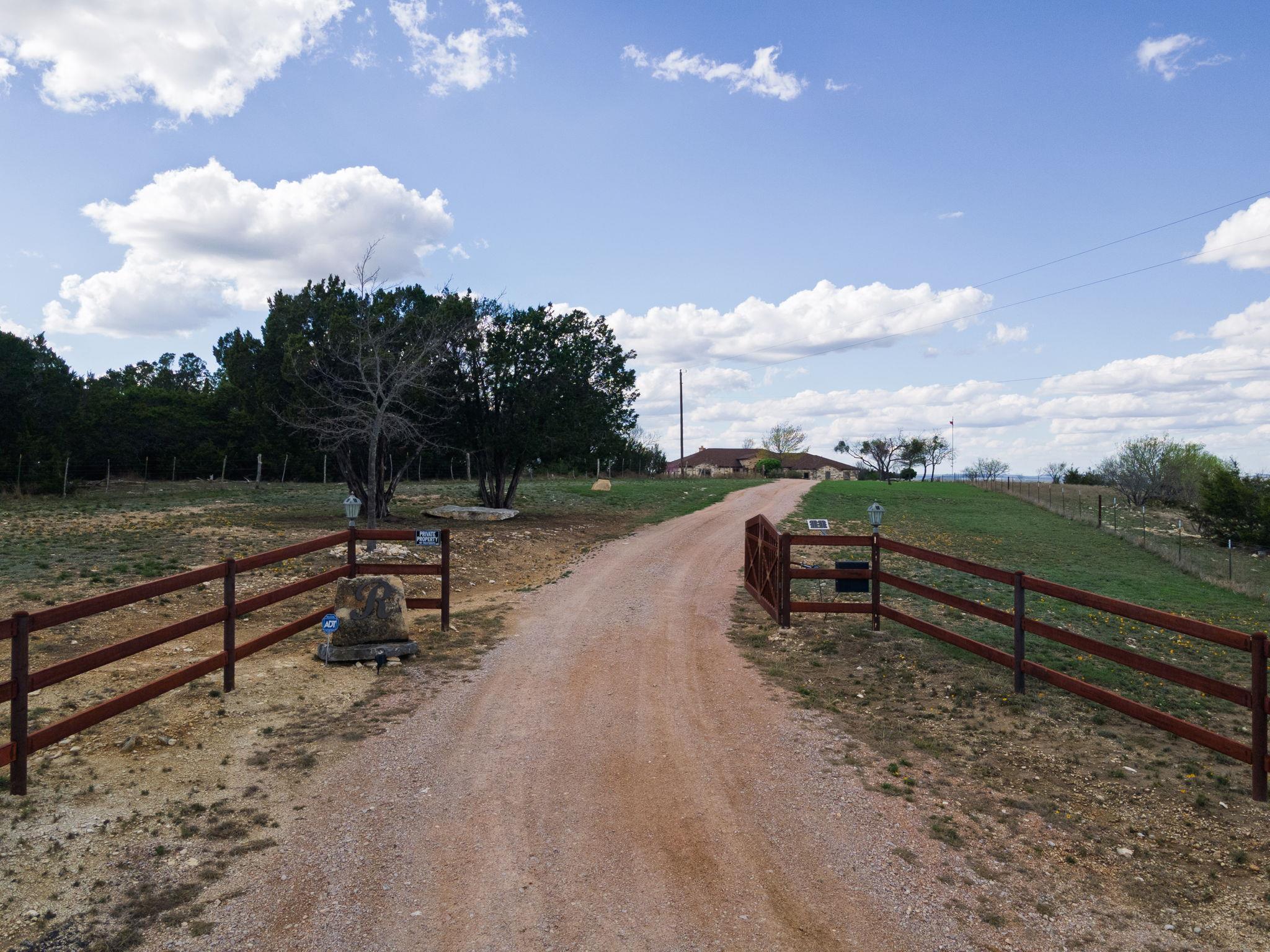 5450 County Road 101, Lampasas, TX 76550