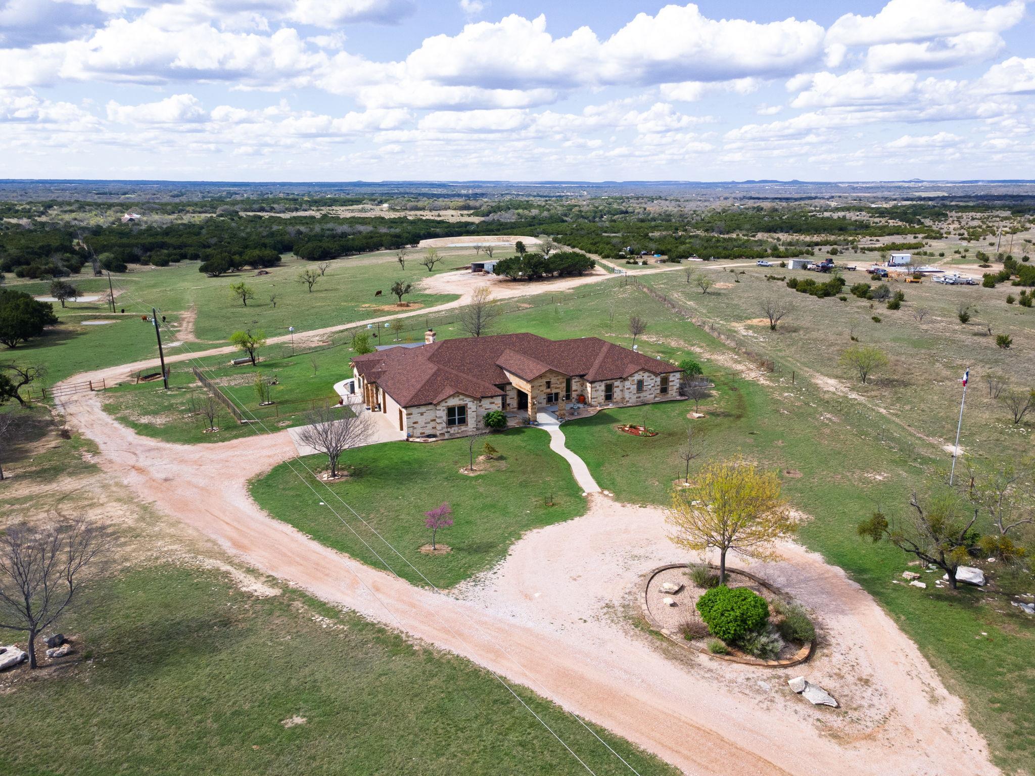 5450 County Road 101, Lampasas, TX 76550