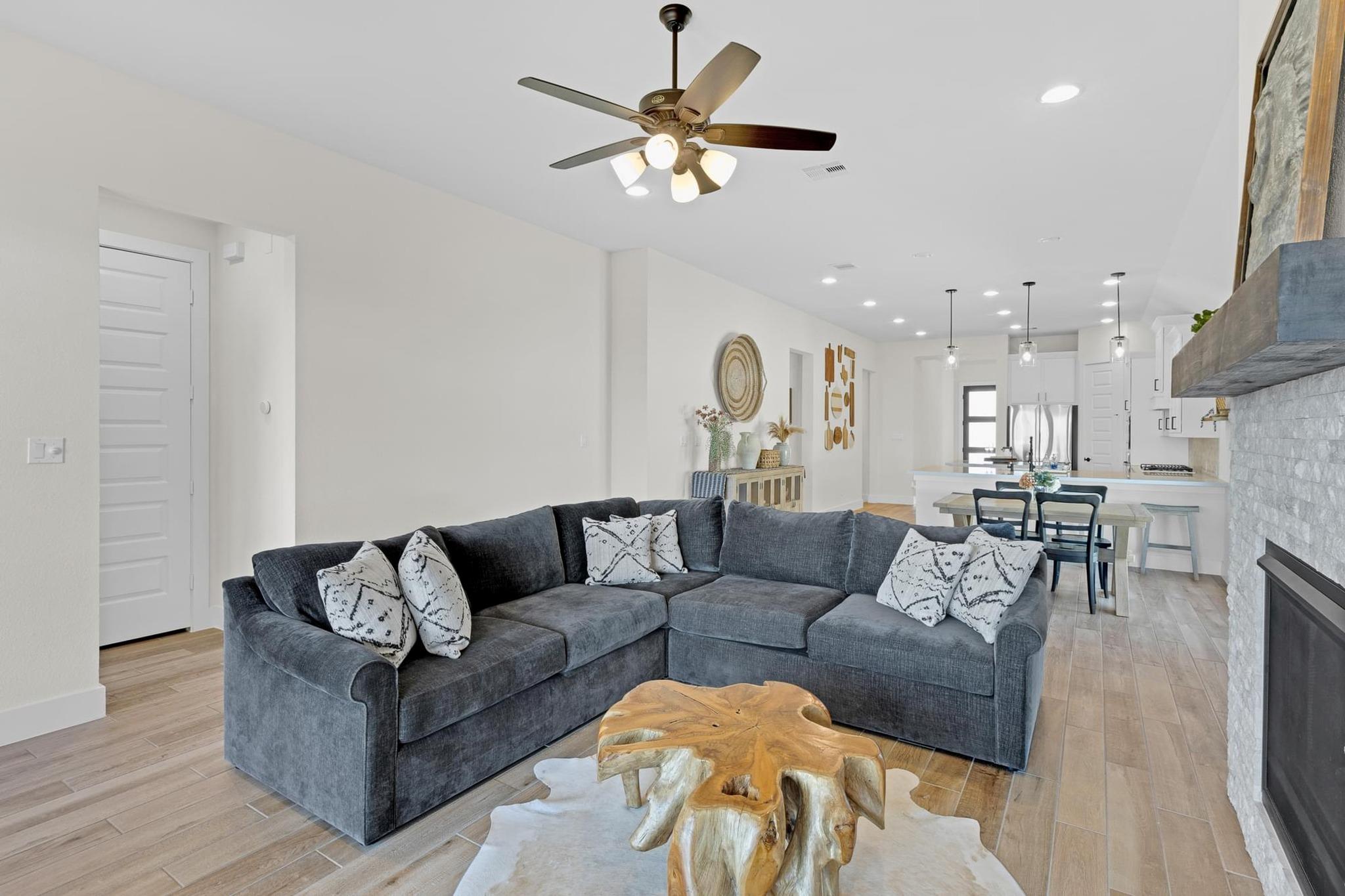 378 Carpenter Hill Dr, Buda, TX 78610