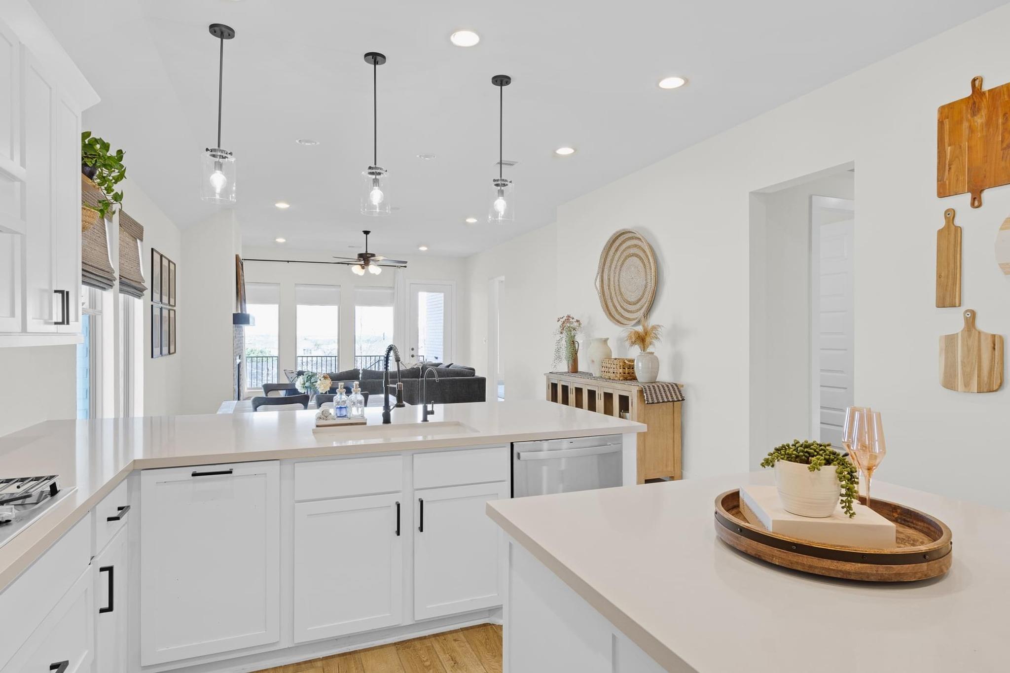 378 Carpenter Hill Dr, Buda, TX 78610