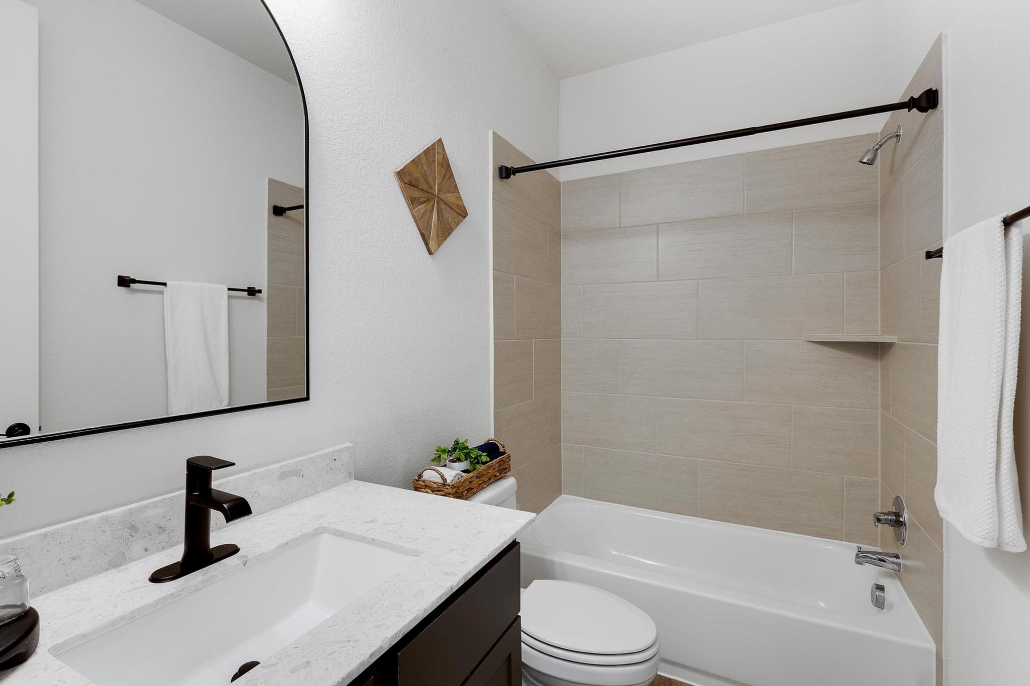 378 Carpenter Hill Dr, Buda, TX 78610